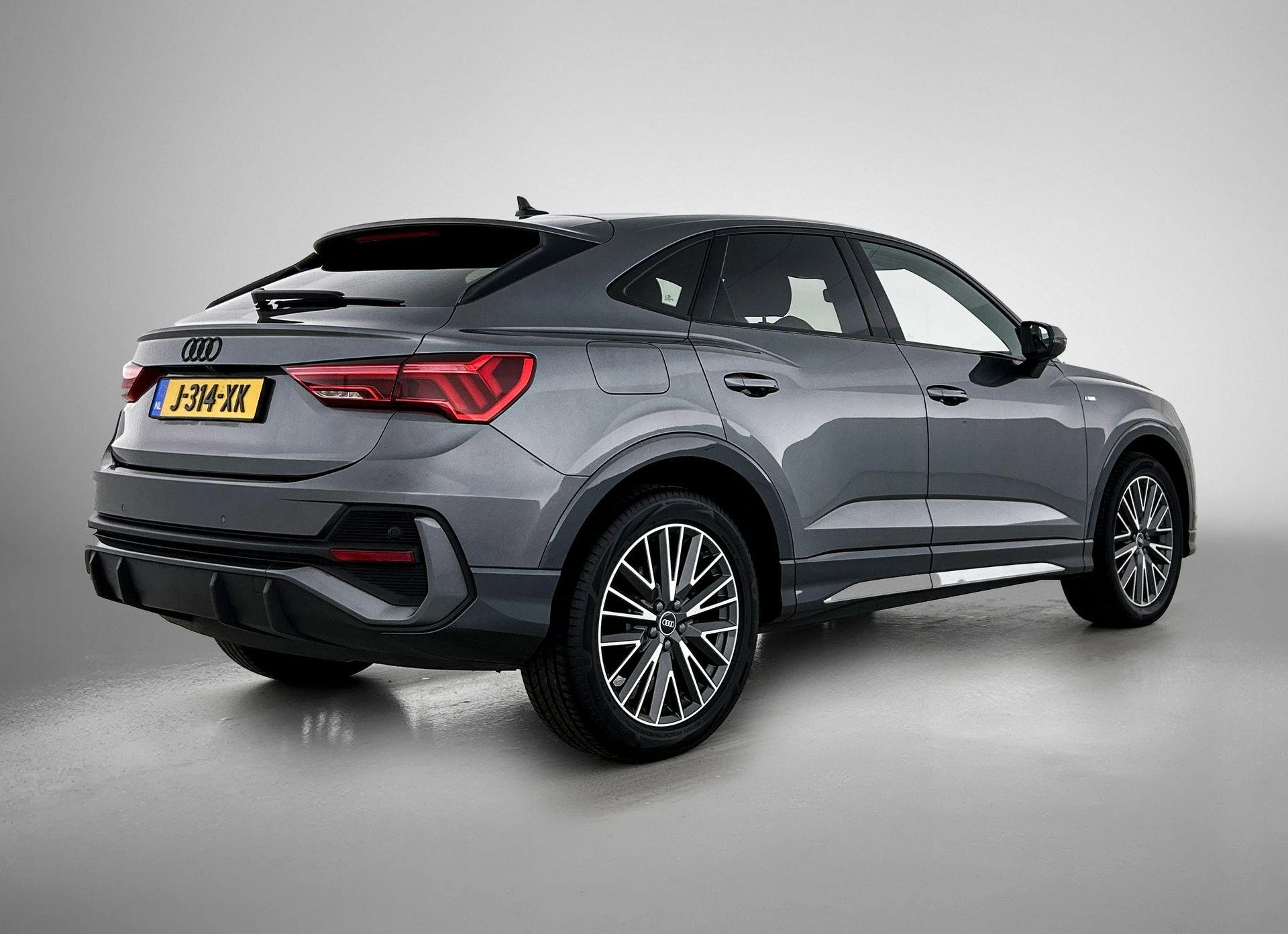 Audi-Q3-image-4