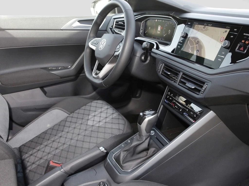 Volkswagen Polo VI 1.0 TSI DSG R-Line 17" Navi+VC ACC LED RFK+PDC SHZ