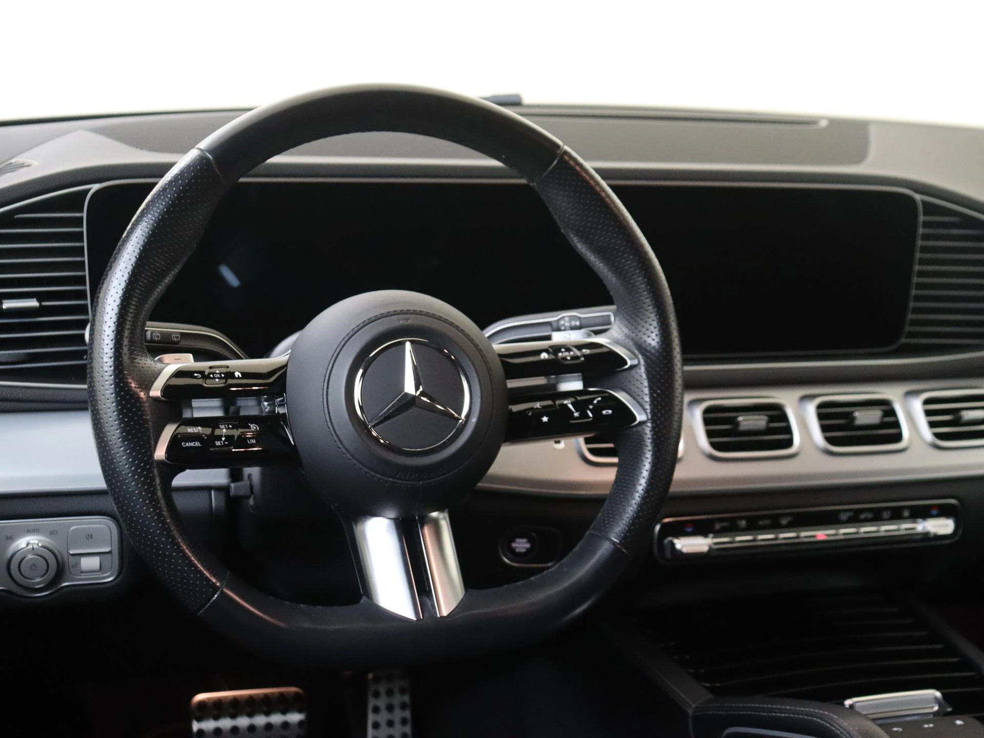 Mercedes-Benz-GLE-image-9