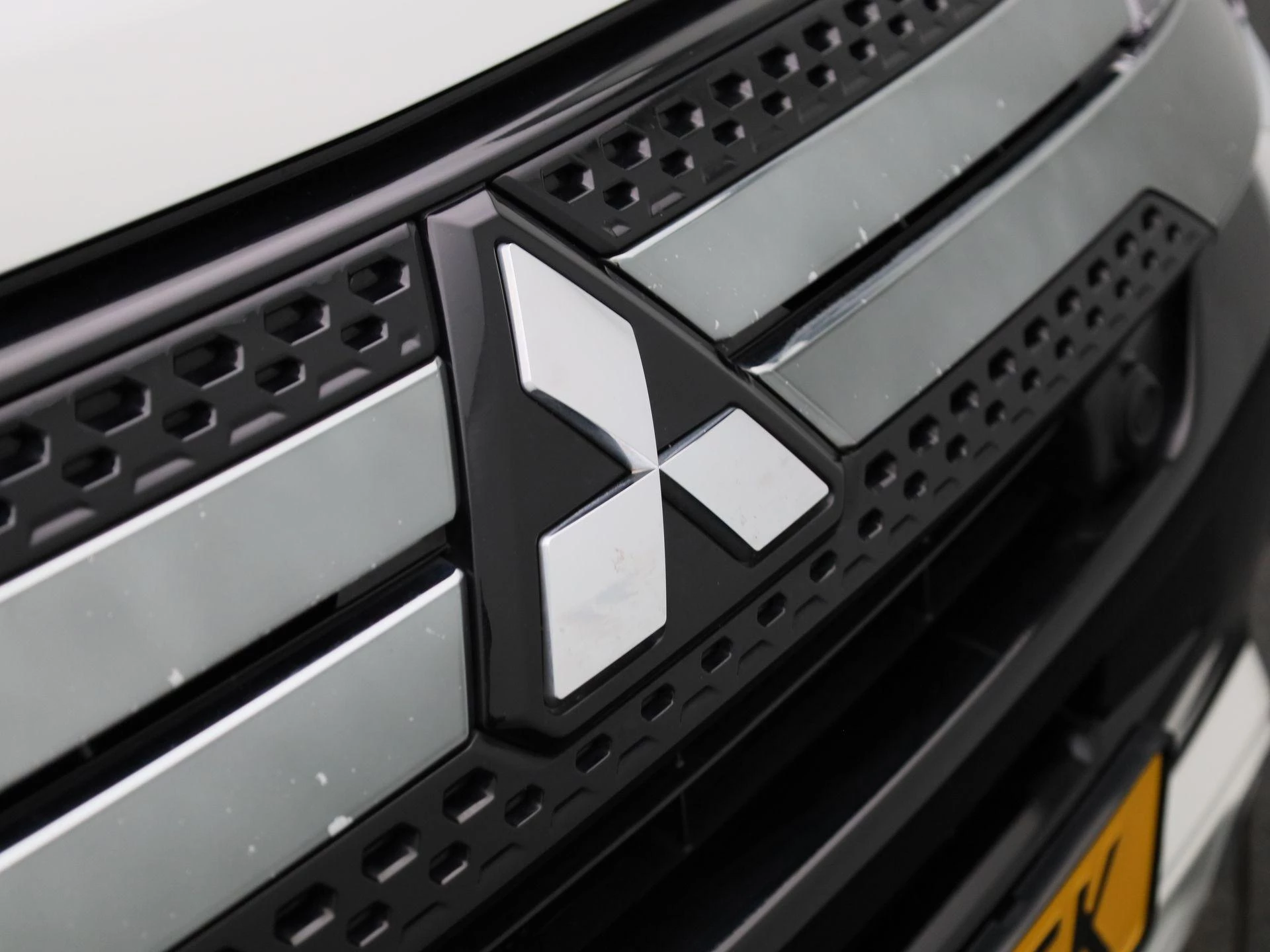 Mitsubishi-Outlander-image-32