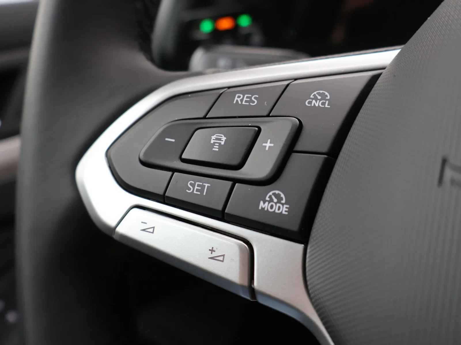 Volkswagen-Golf-image-16