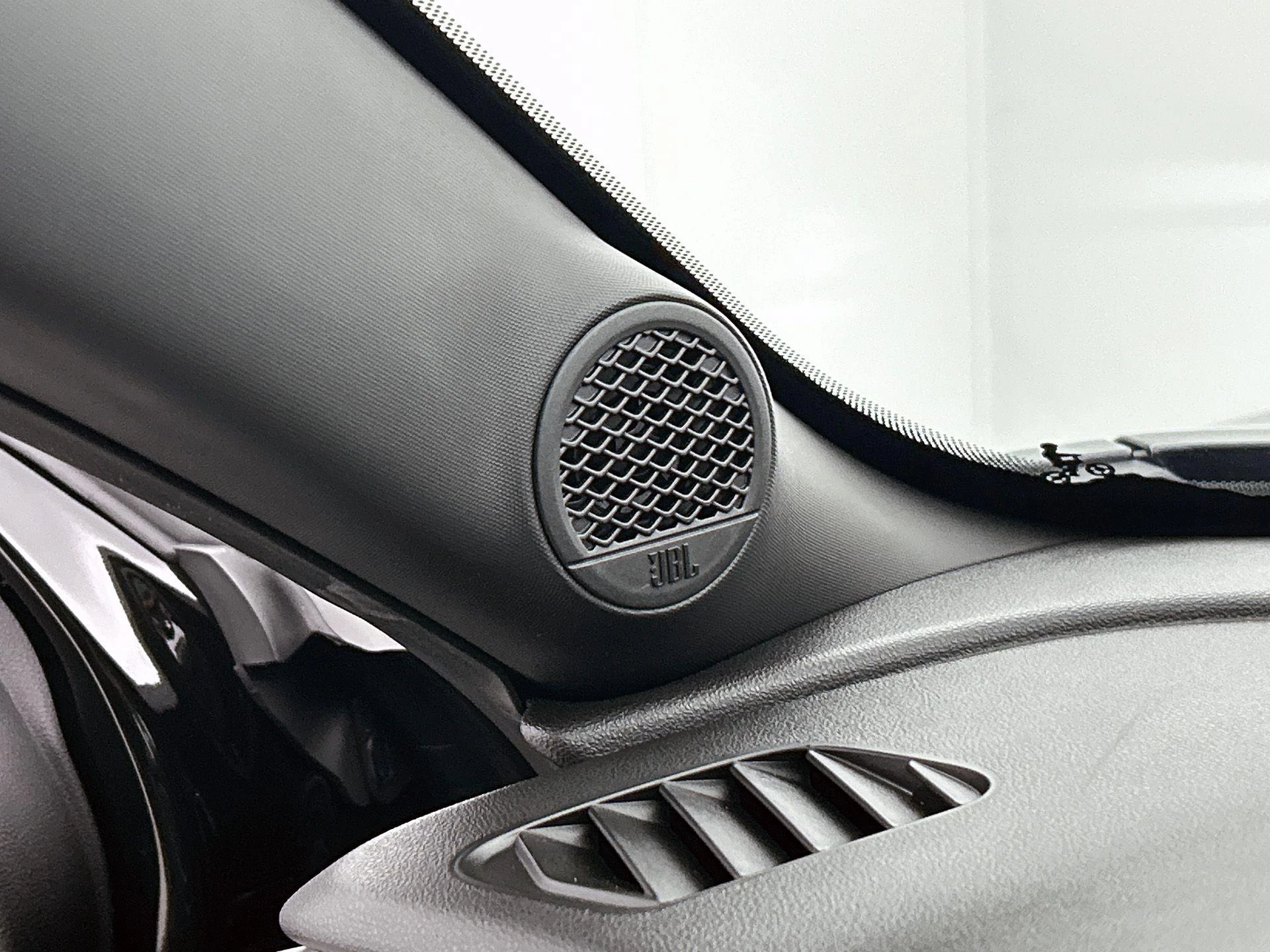 Jeep-Avenger-image-18