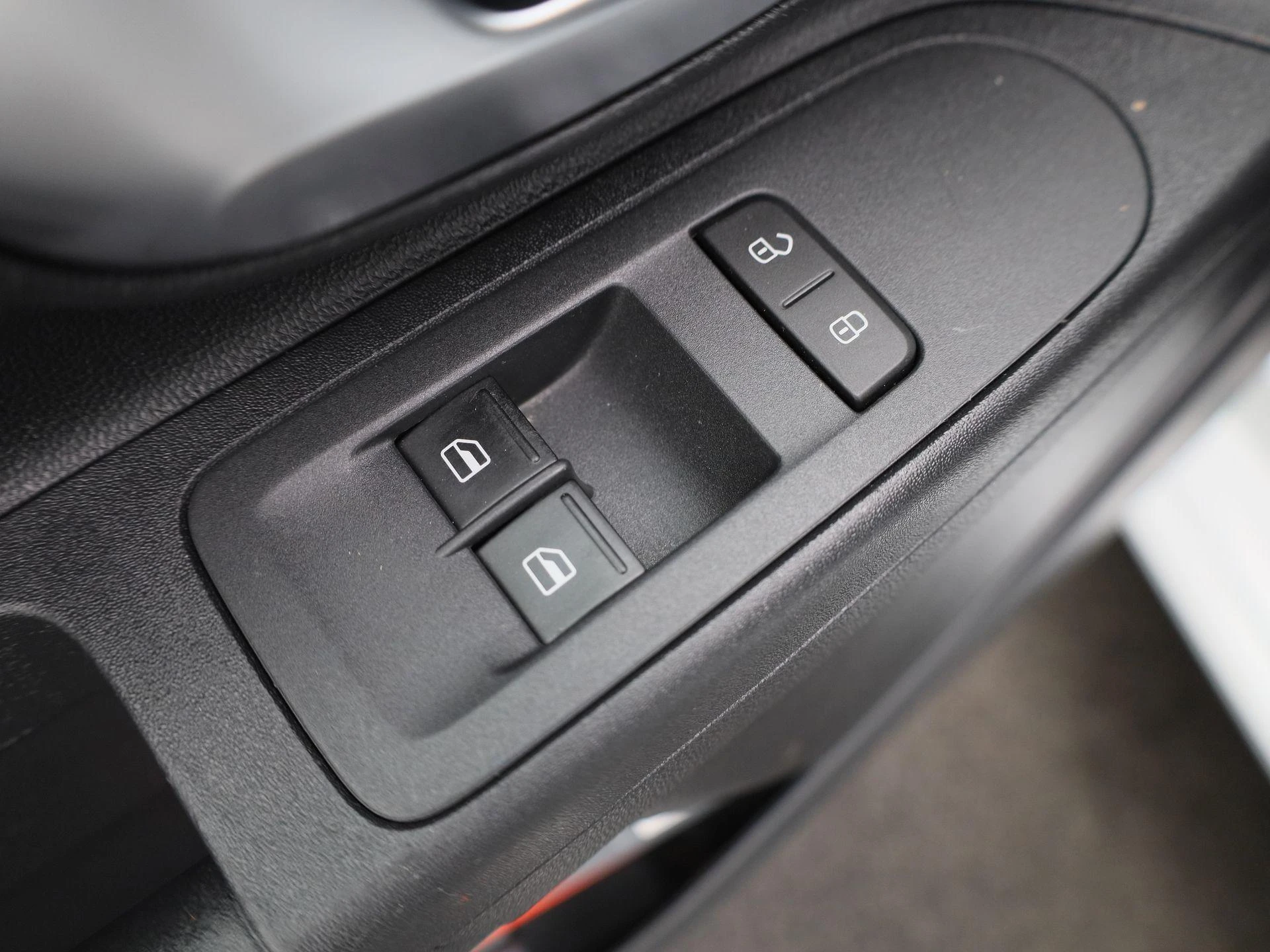 Volkswagen-up!-image-16
