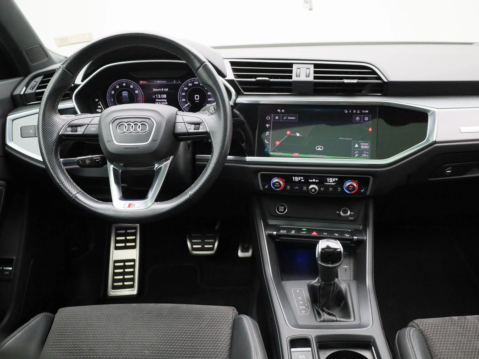 Audi-Q3-image-6
