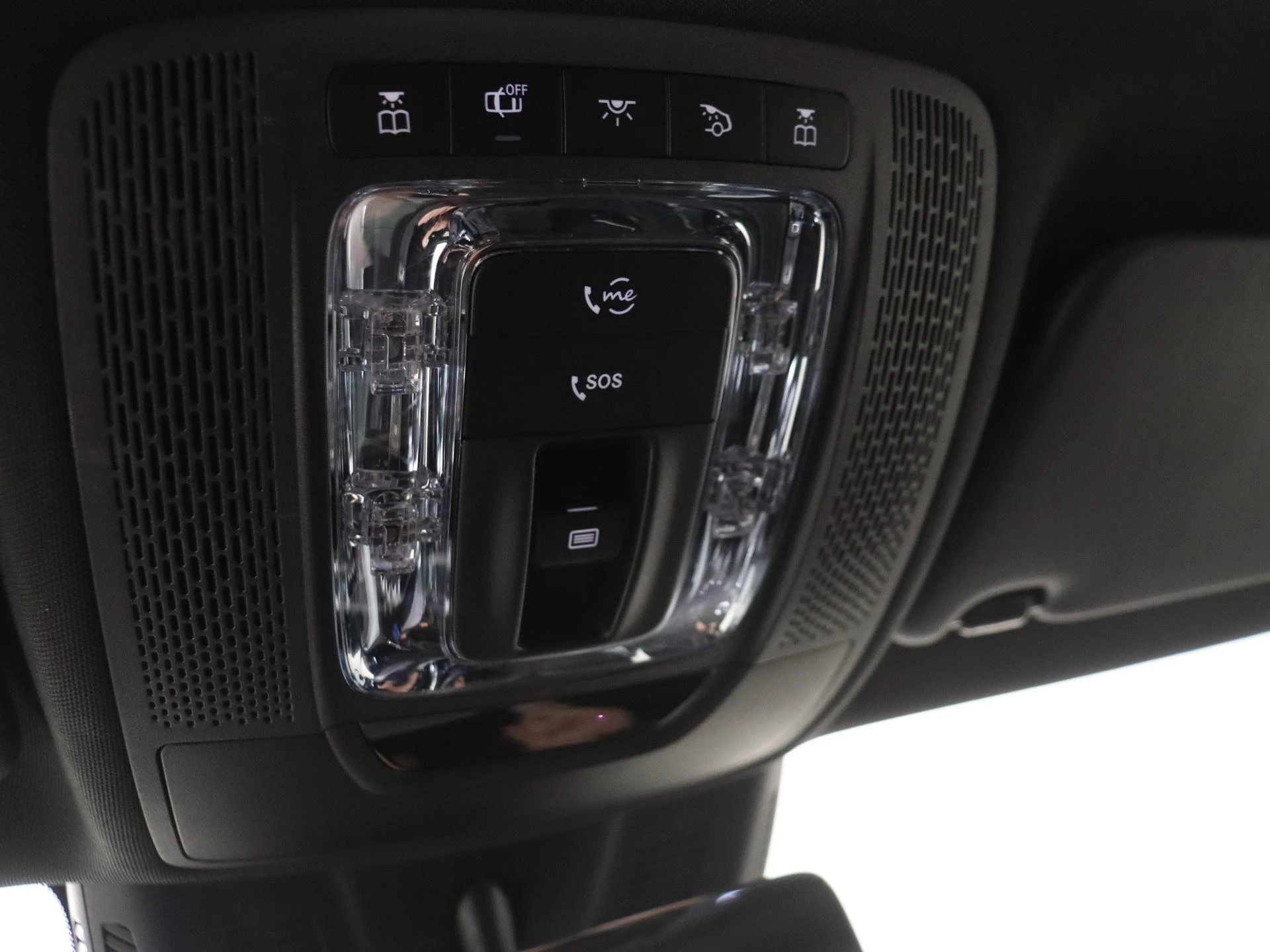 Mercedes-Benz-EQA-image-23