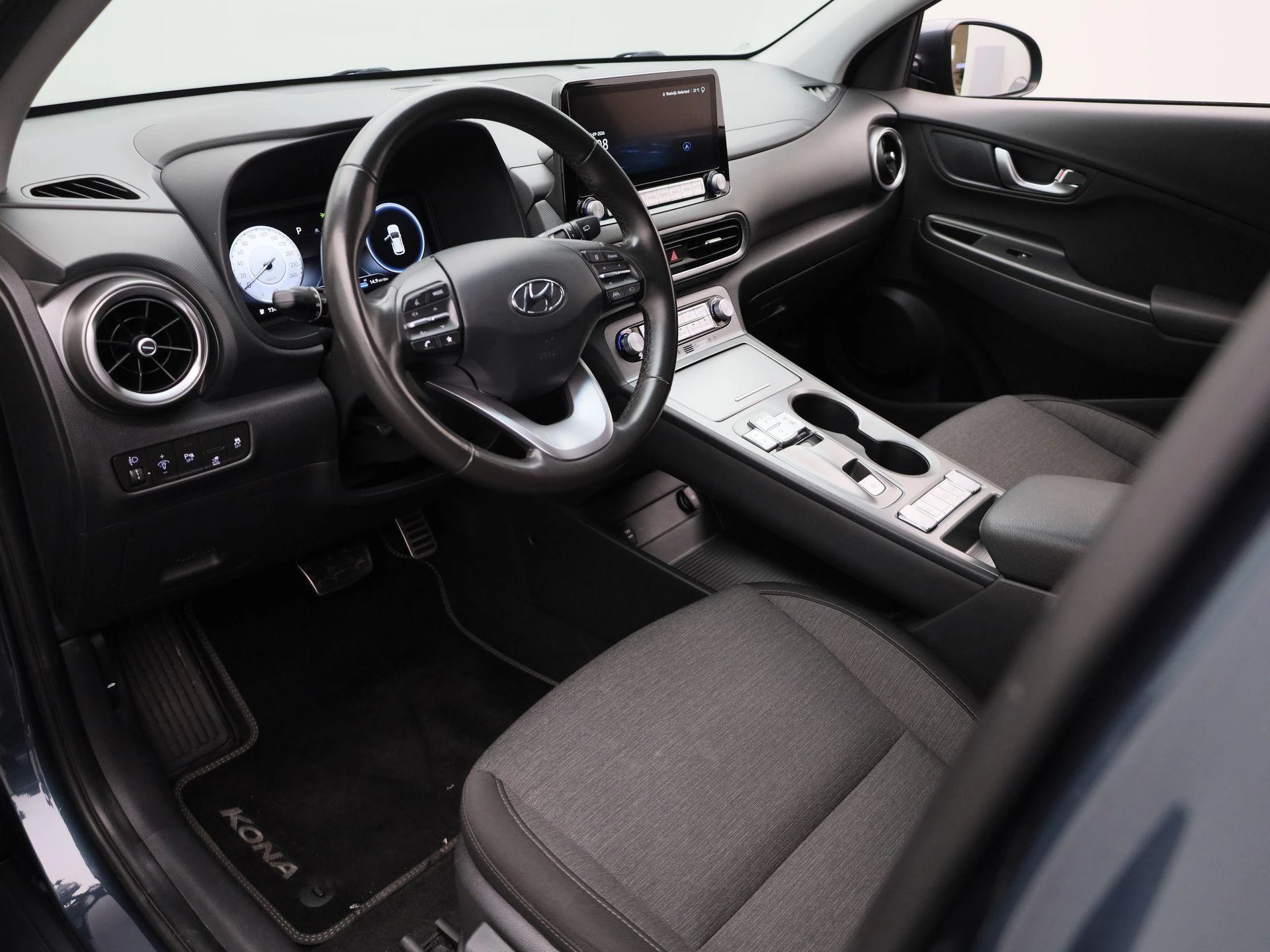Hyundai-Kona-image-18