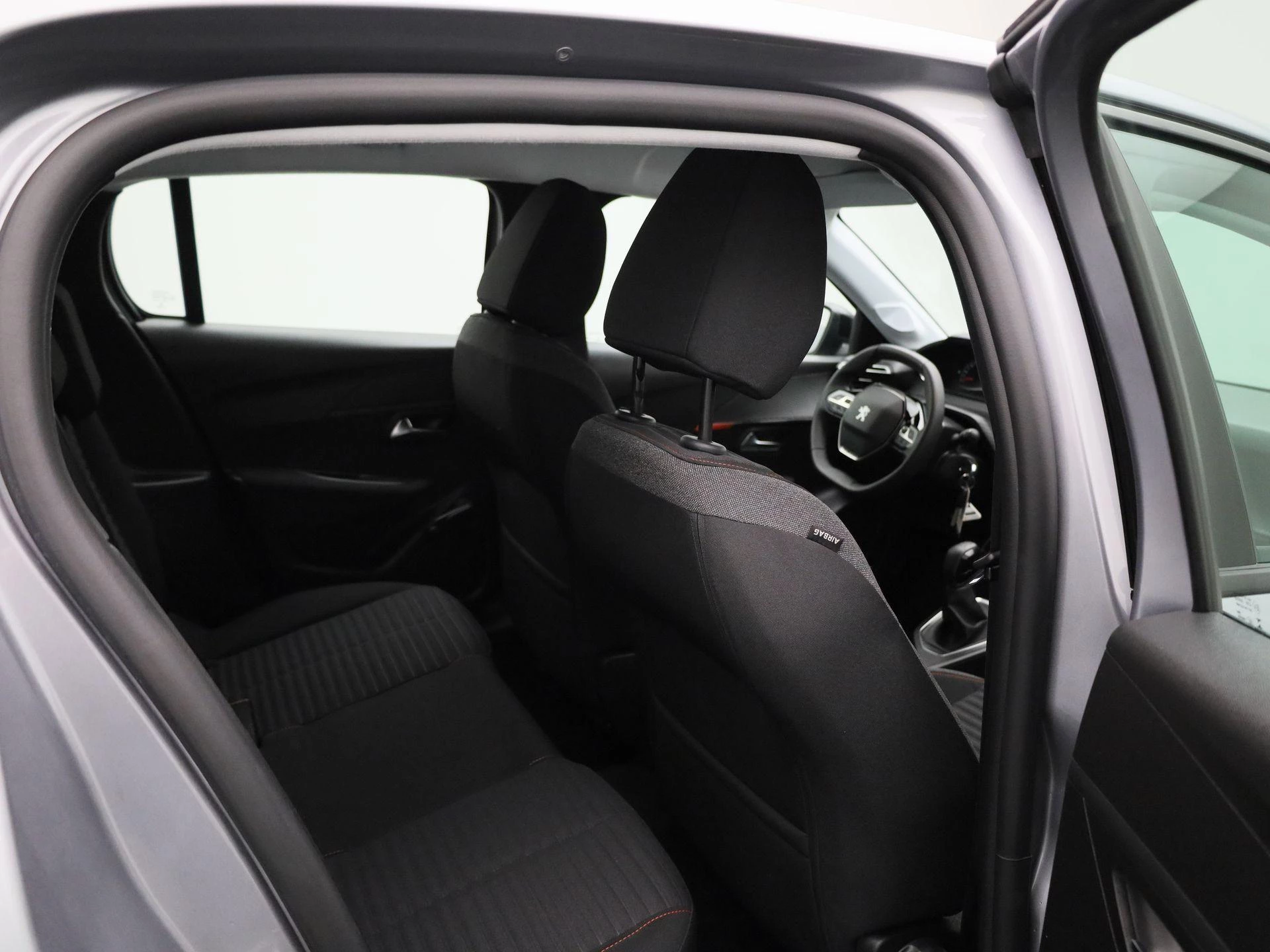 Peugeot-208-image-26