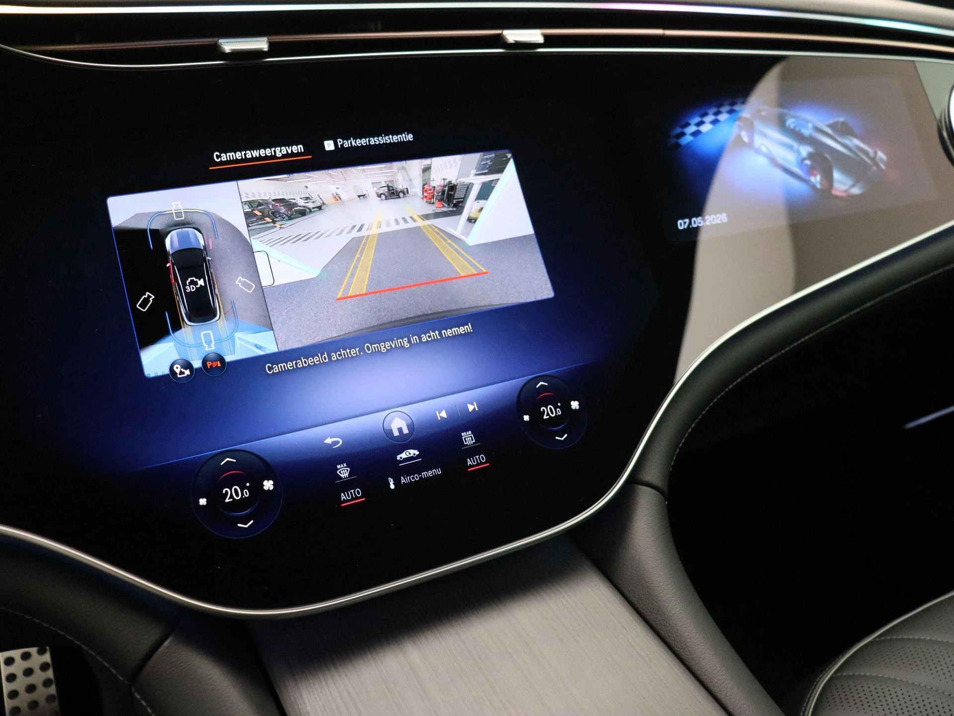 Mercedes-Benz-EQS-image-15