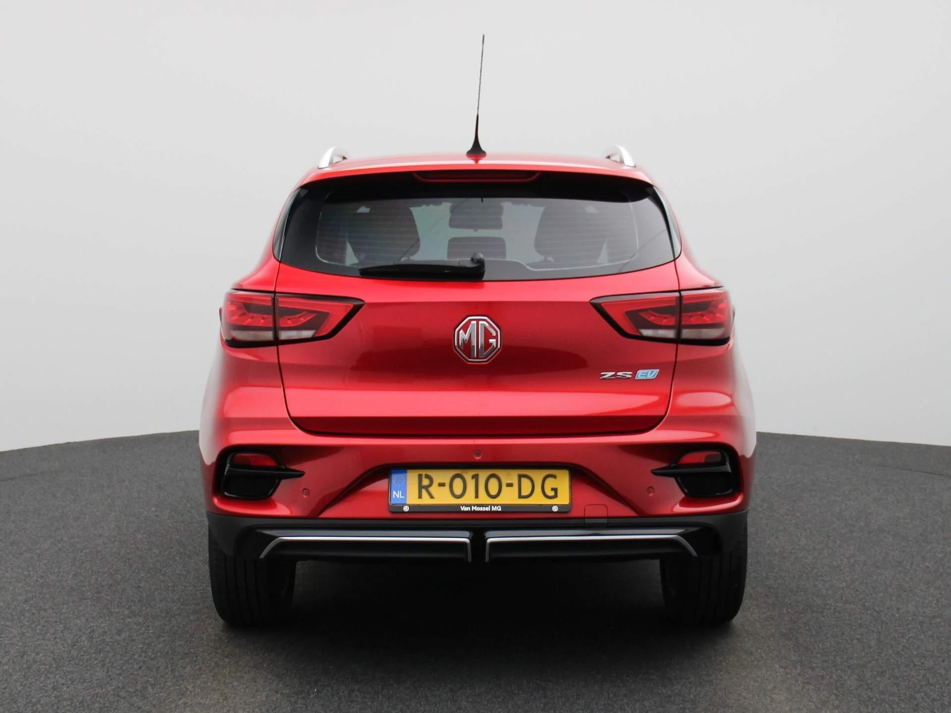 MG-ZS EV-image-4