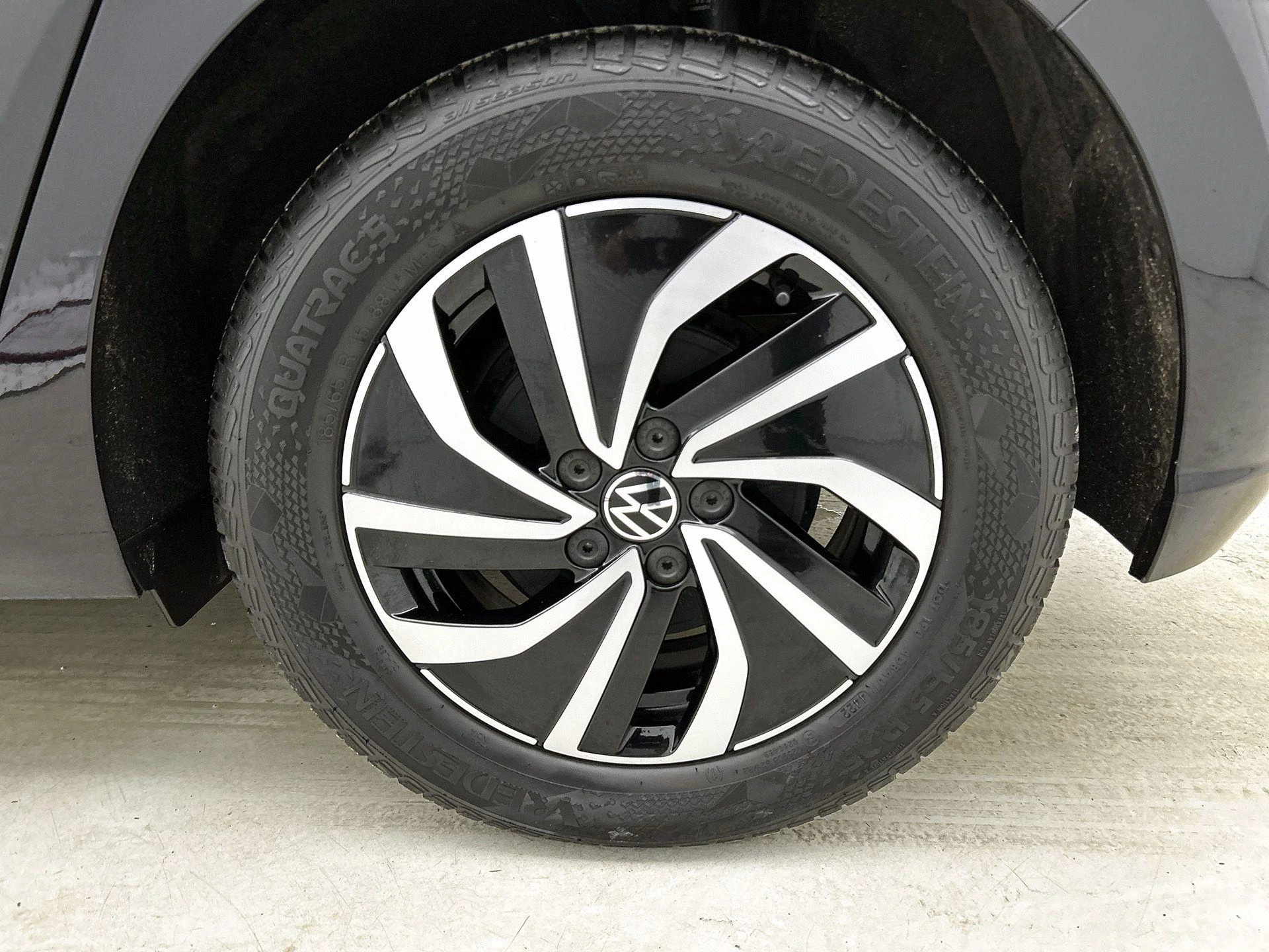 Volkswagen-Polo-image-36
