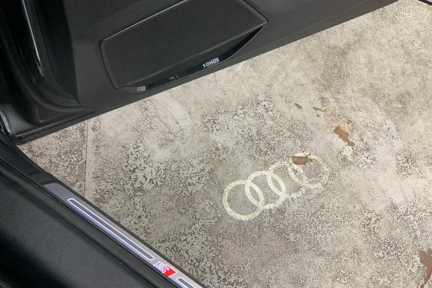 Audi-Q3-image-30