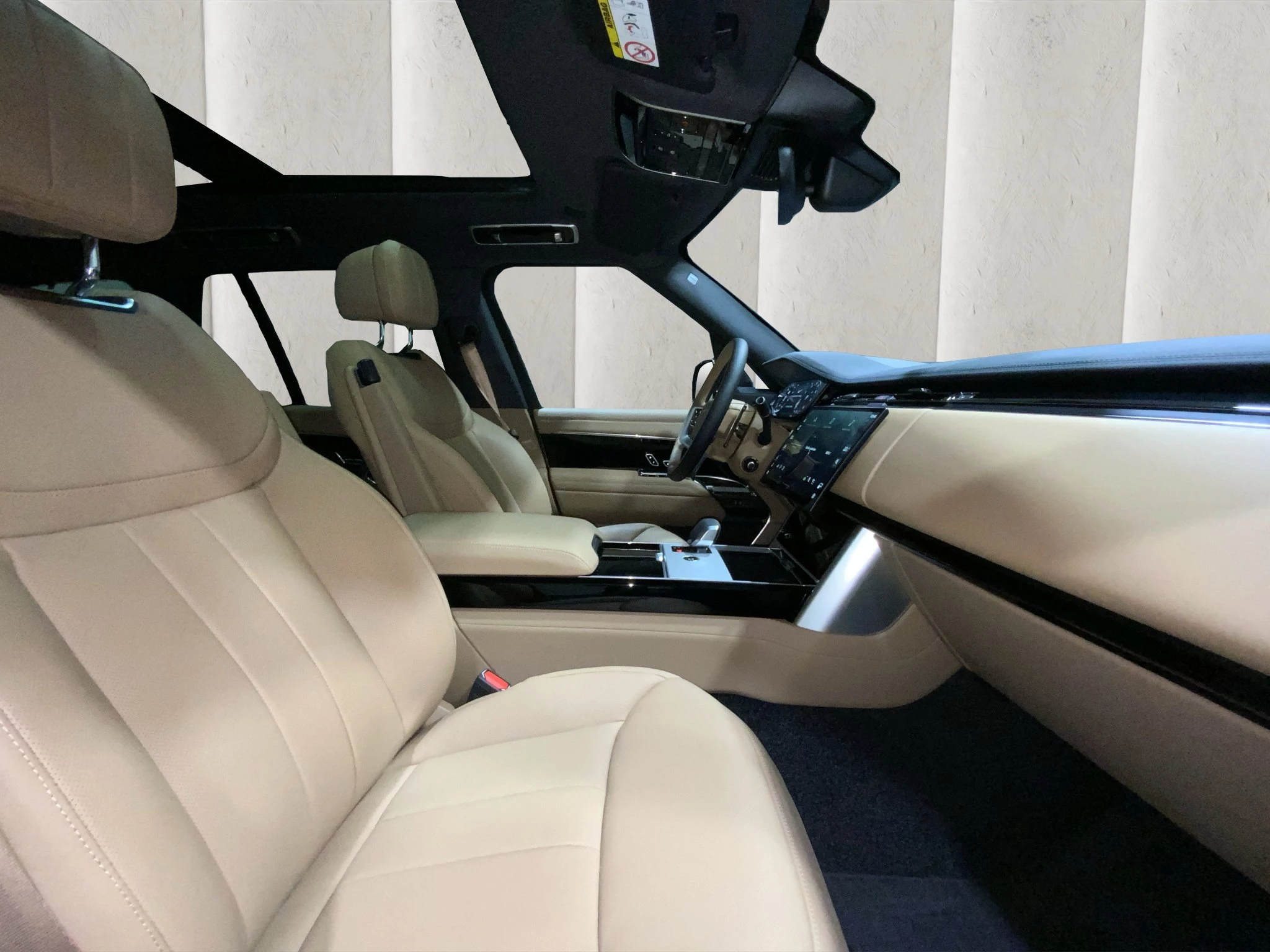 Land Rover-Range Rover-image-6