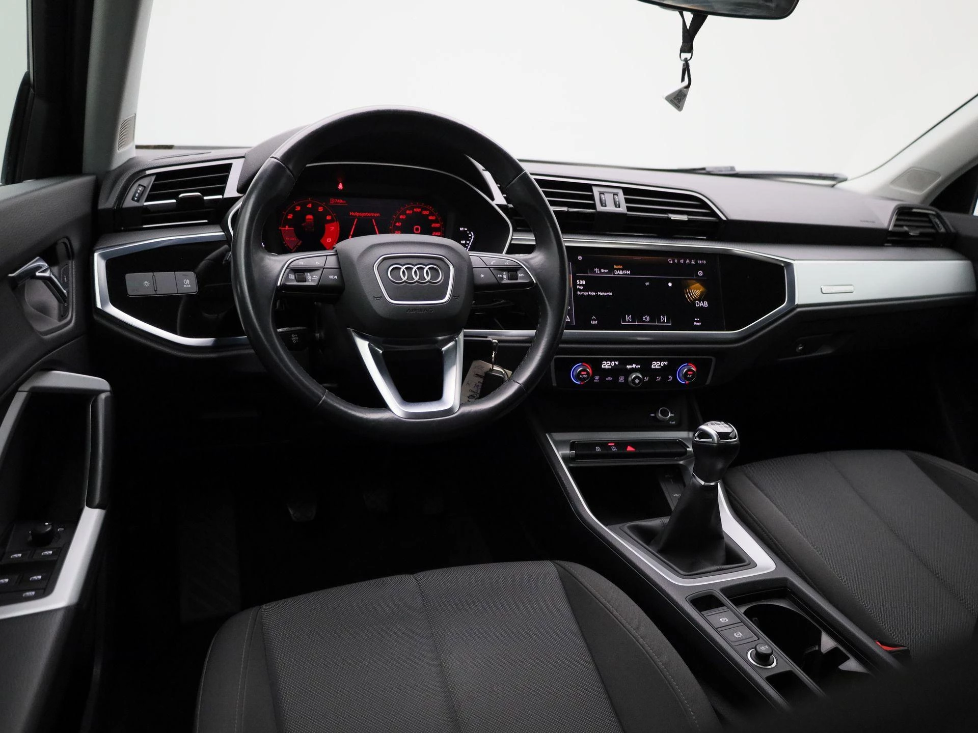 Audi-Q3-image-6