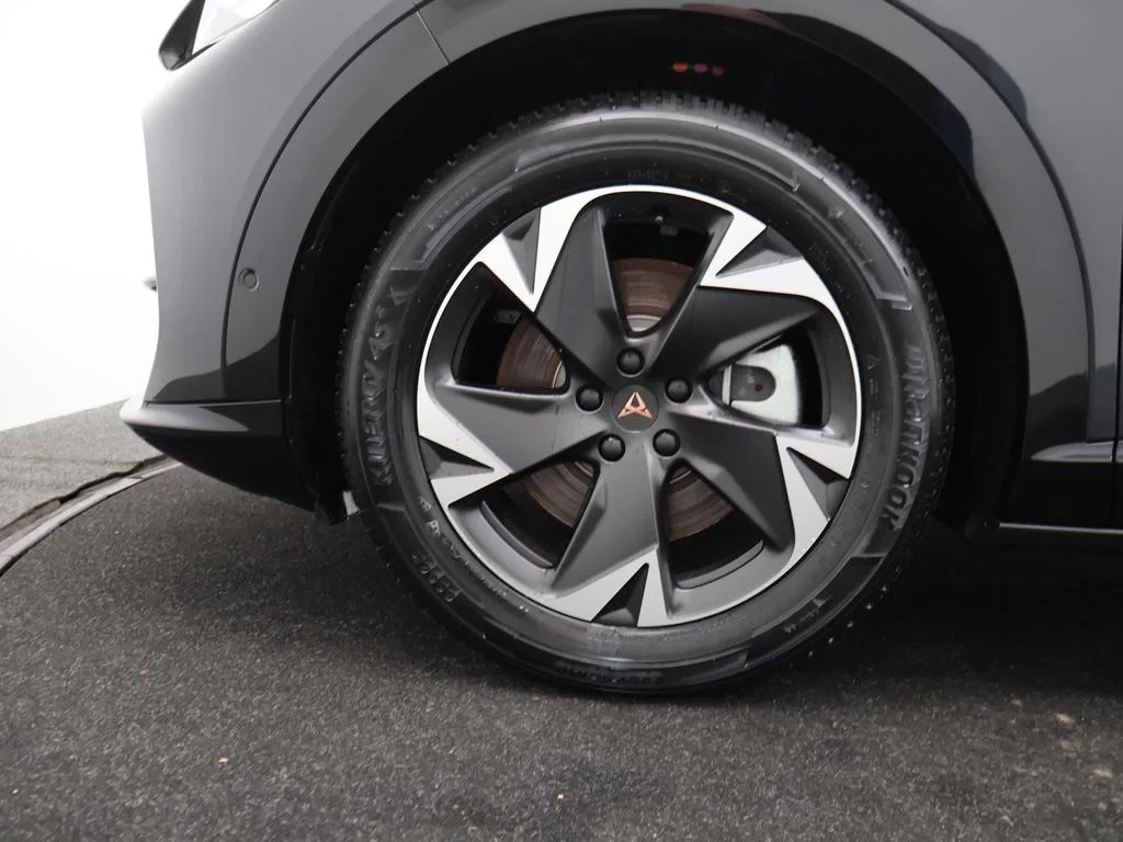 CUPRA-Tavascan-image-20