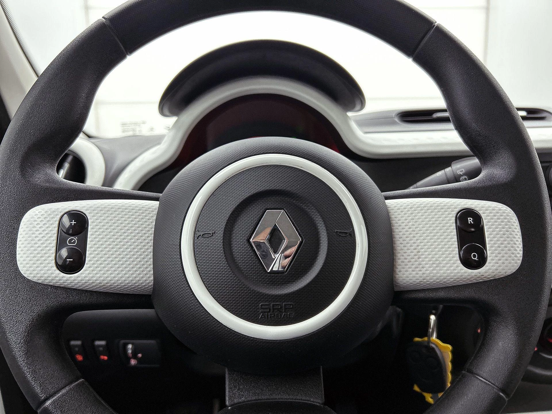 Renault-Twingo-image-23