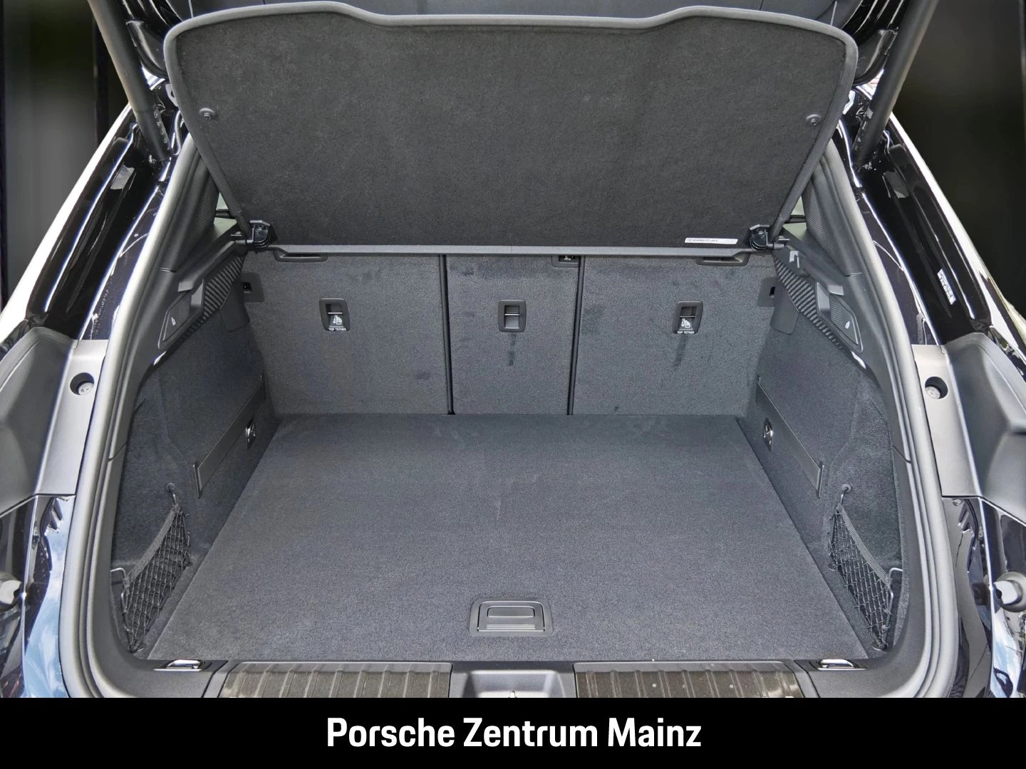 Porsche-Macan-image-32