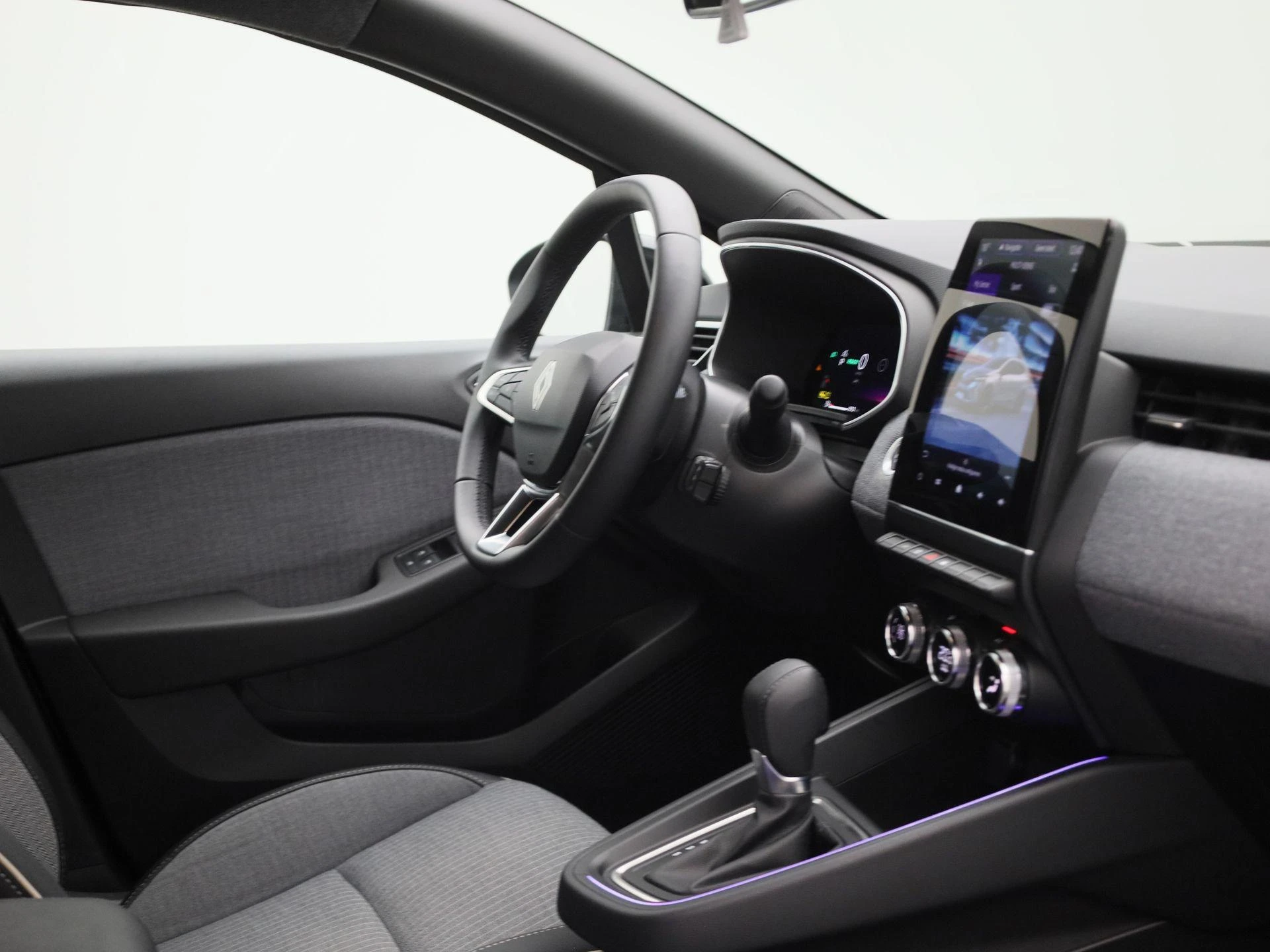 Renault-Clio-image-28