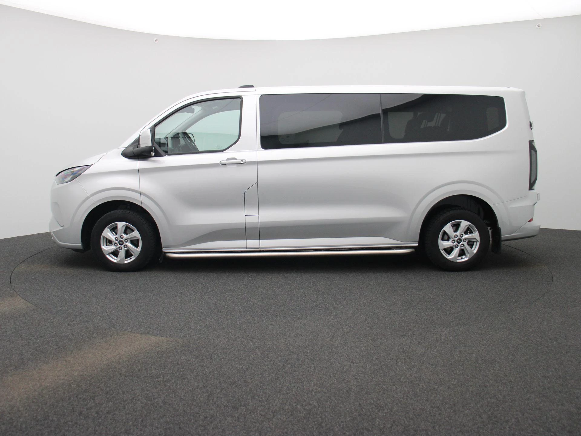Ford-Transit Custom-image-3