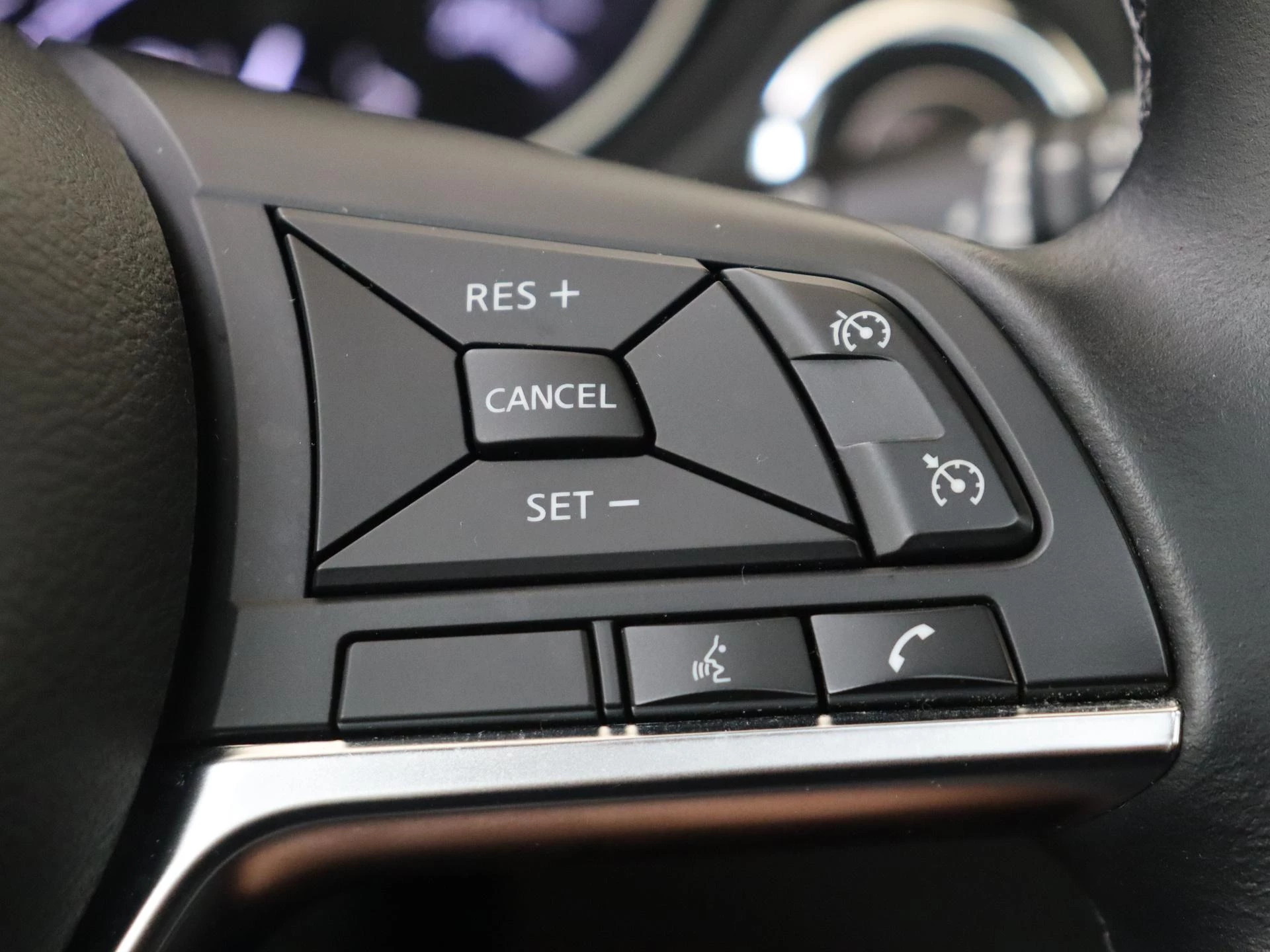 Nissan QASHQAI 1.3 DIG-T Premium Edition