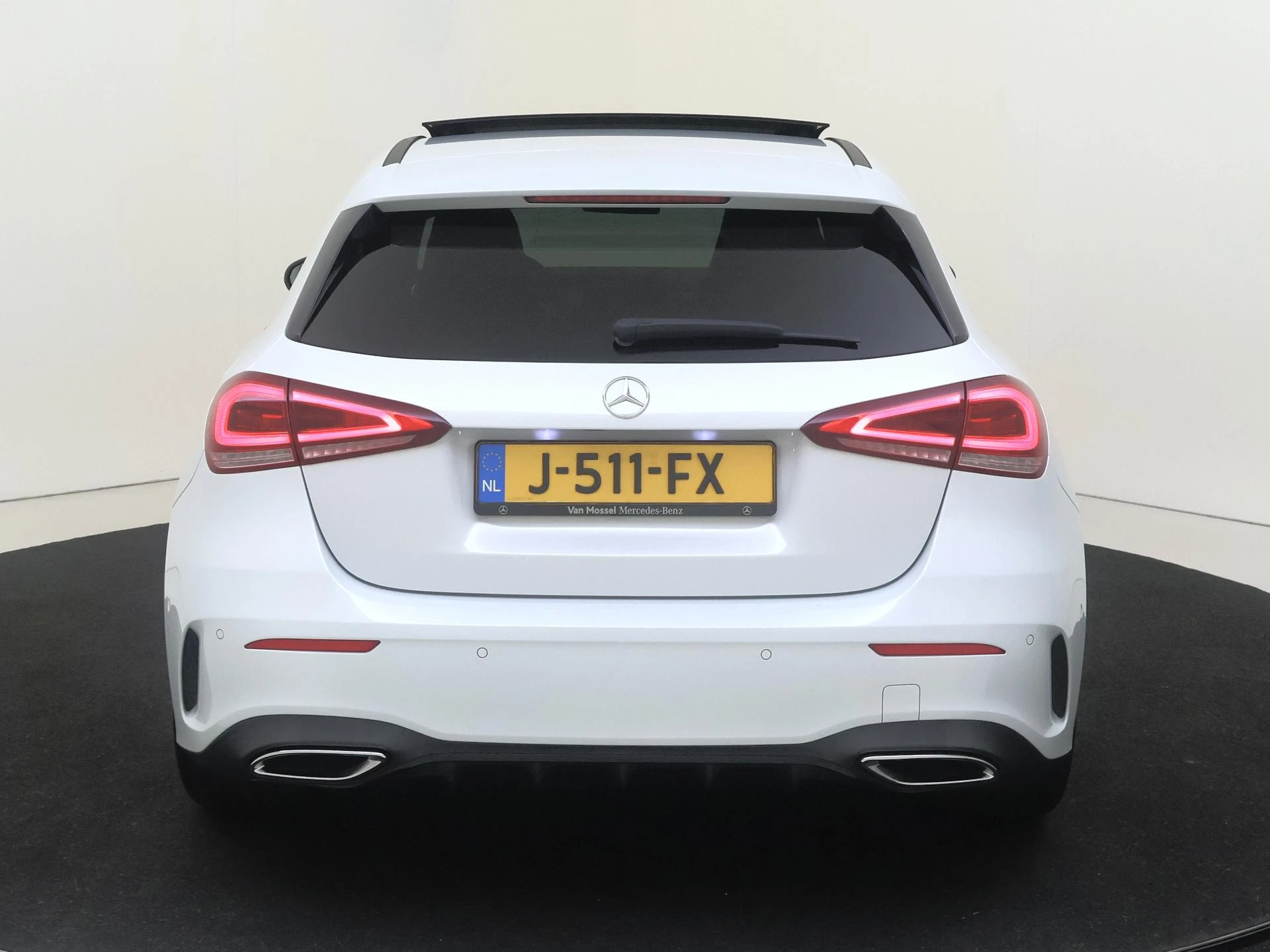 Mercedes-Benz-A-Klasse-image-6