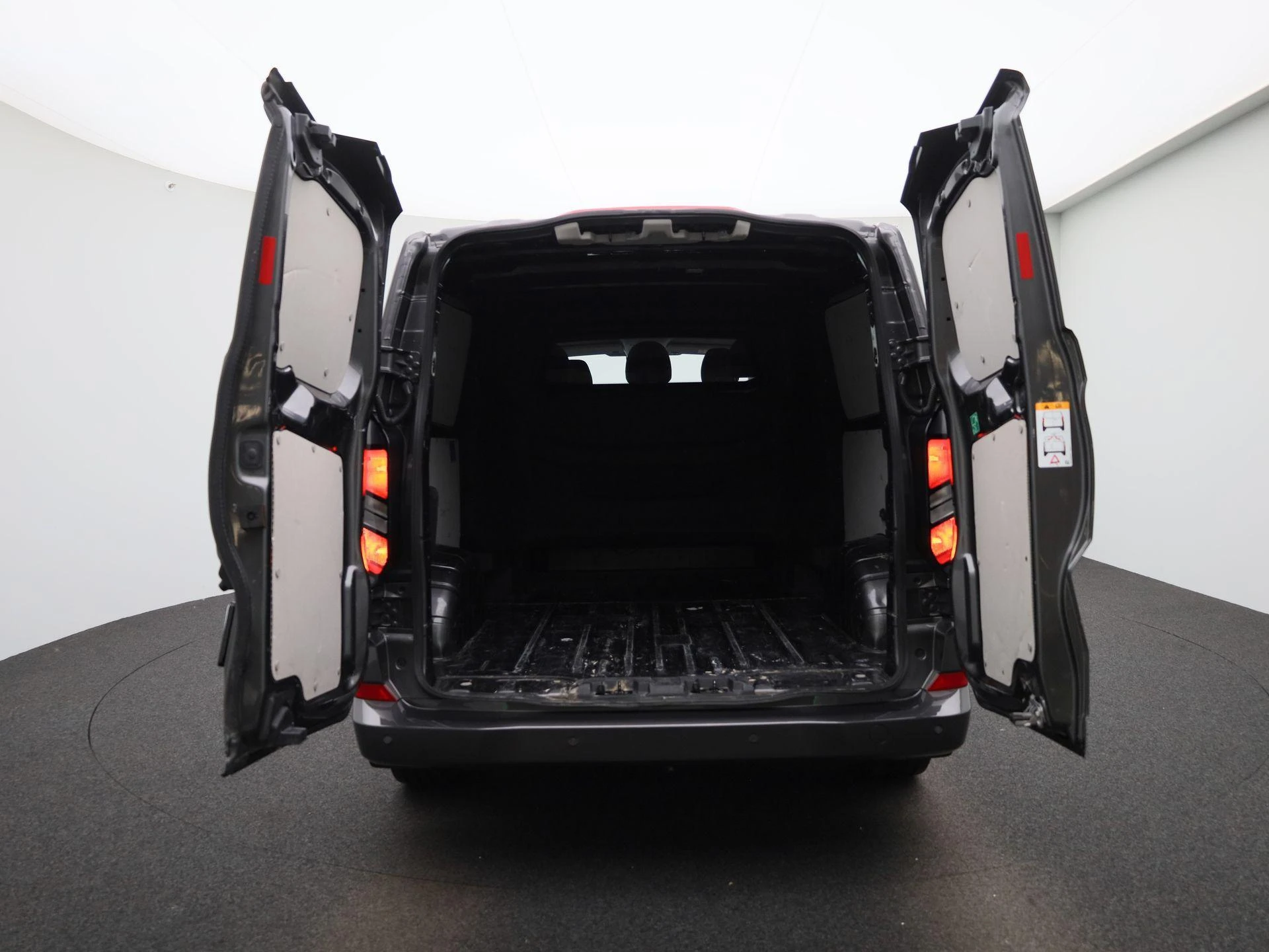 Ford-Transit Custom-image-11