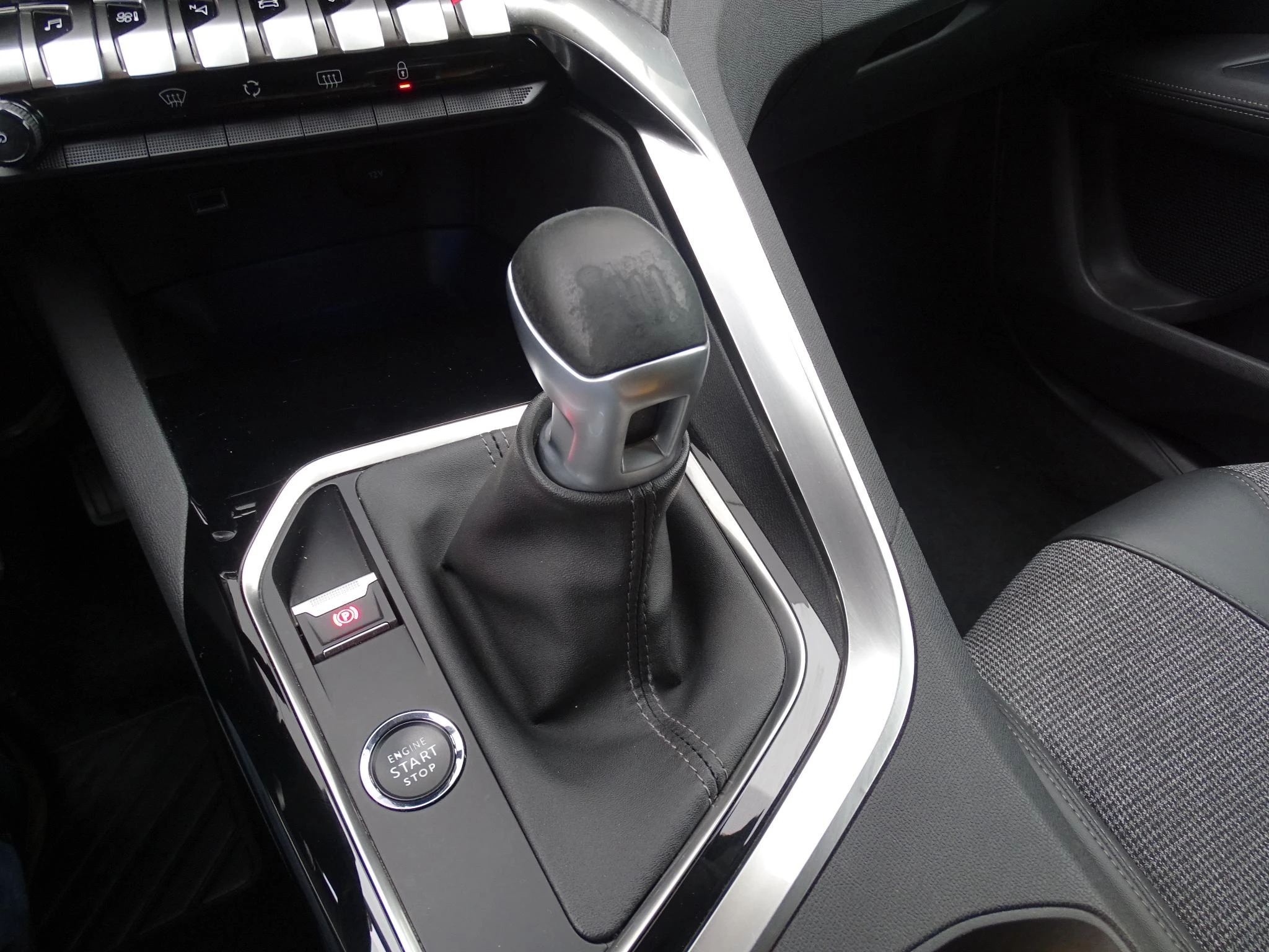 Peugeot-3008-image-20