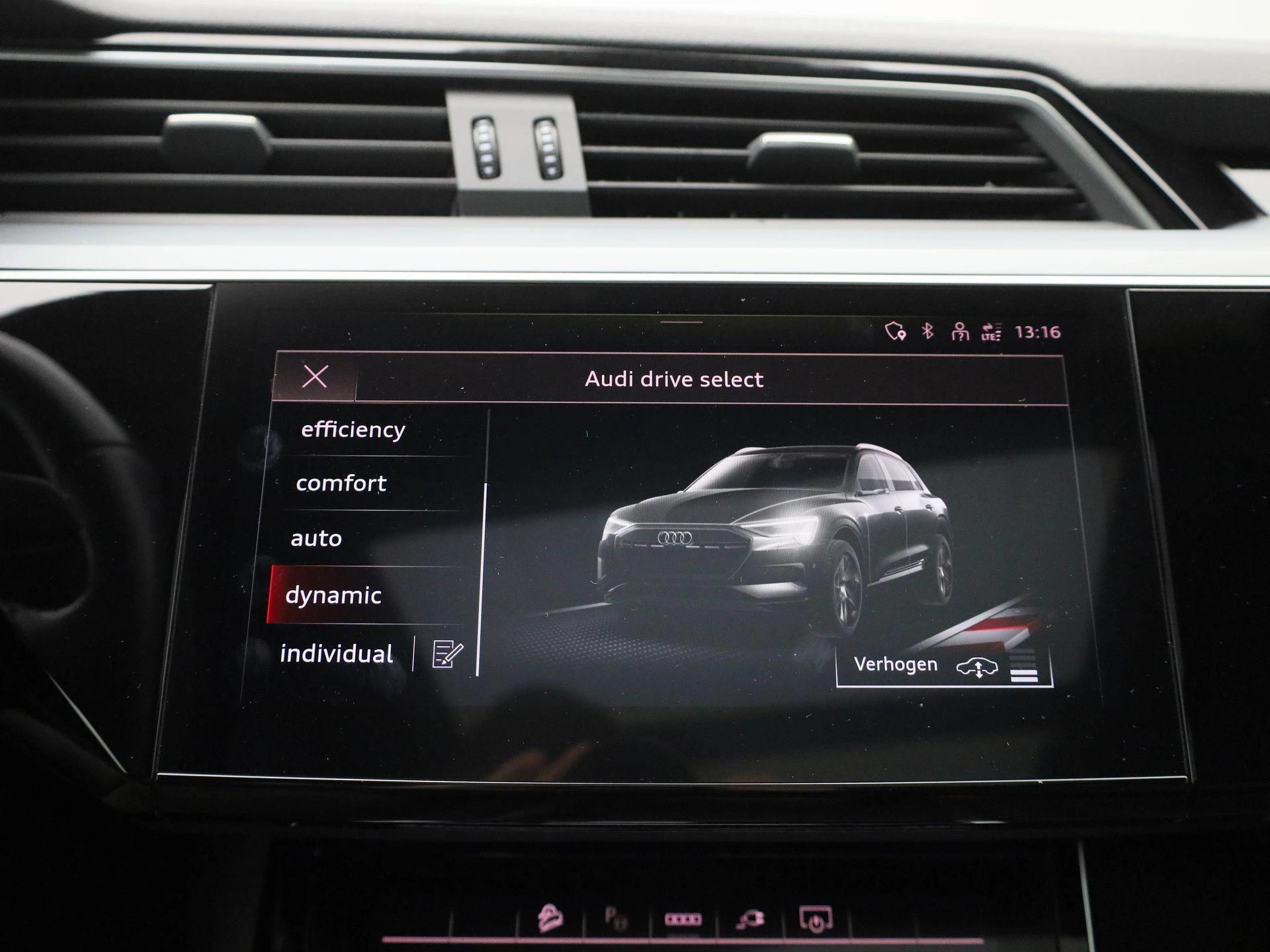 Audi-e-tron-image-28