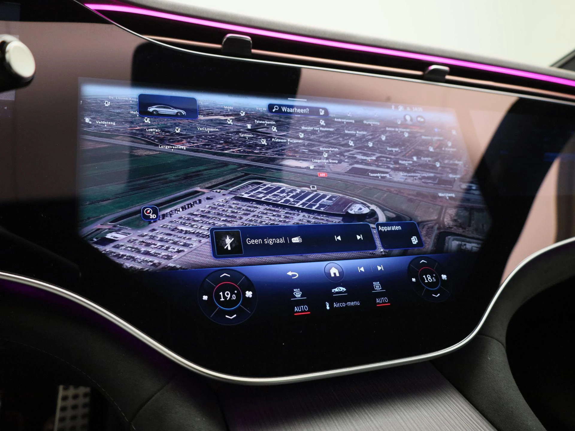 Mercedes-Benz-EQE-image-33
