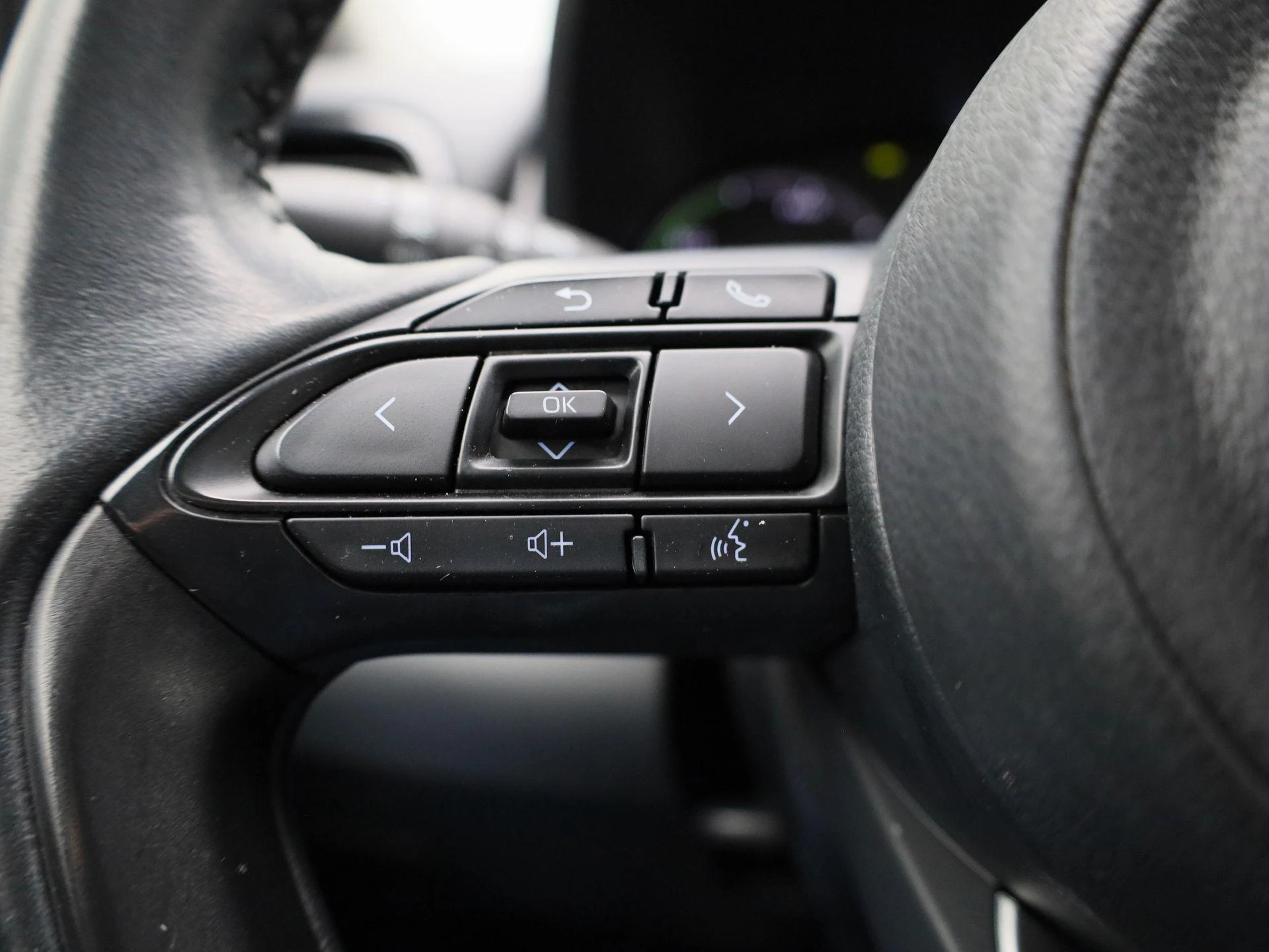 Toyota-Yaris-image-16