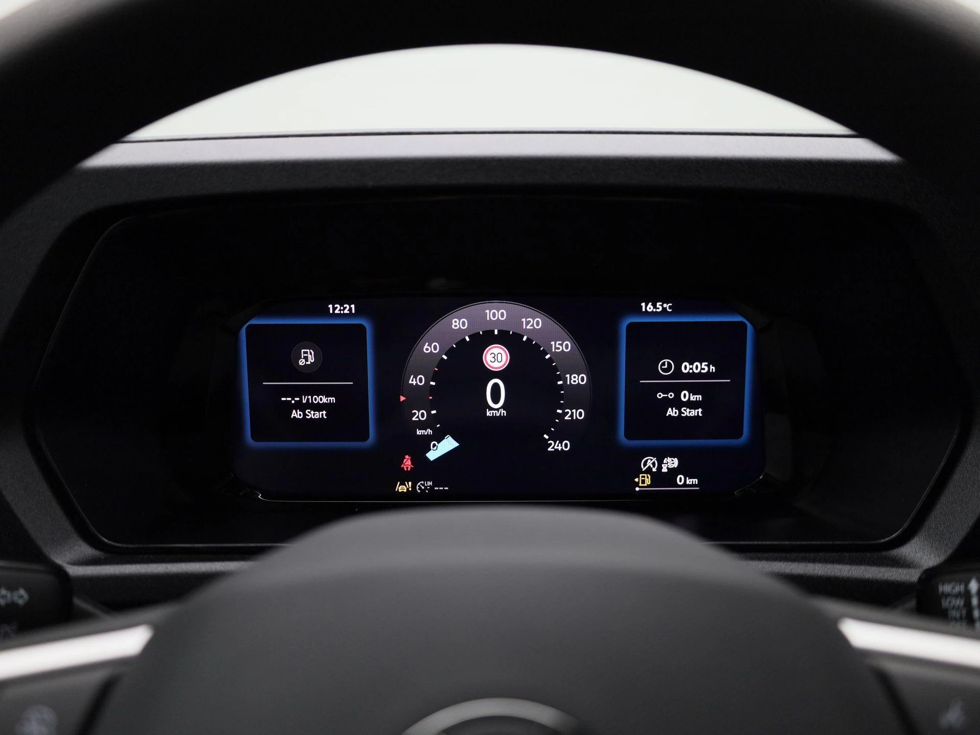 Volkswagen-Caddy-image-16