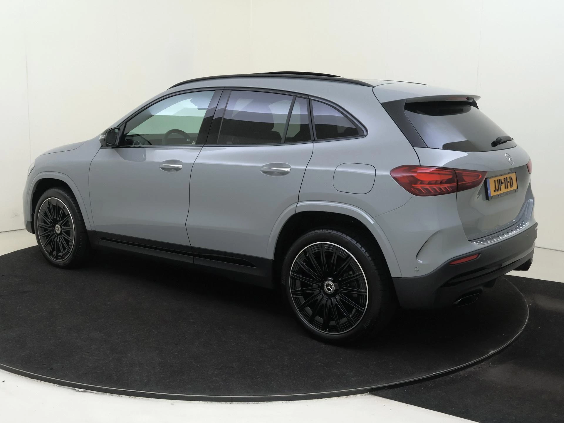 Mercedes-Benz GLA 250 e Business Solution AMG