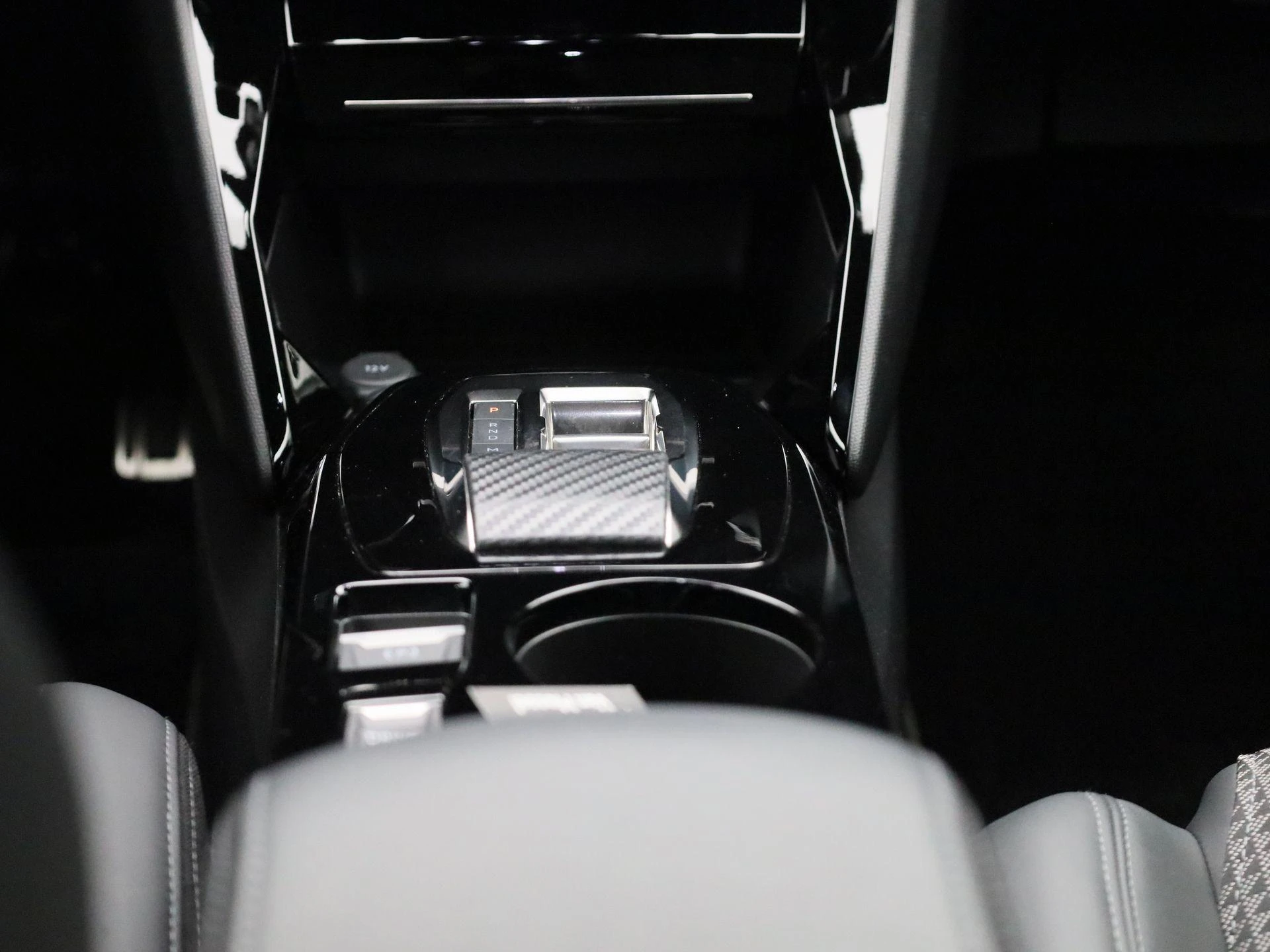 Peugeot-208-image-9