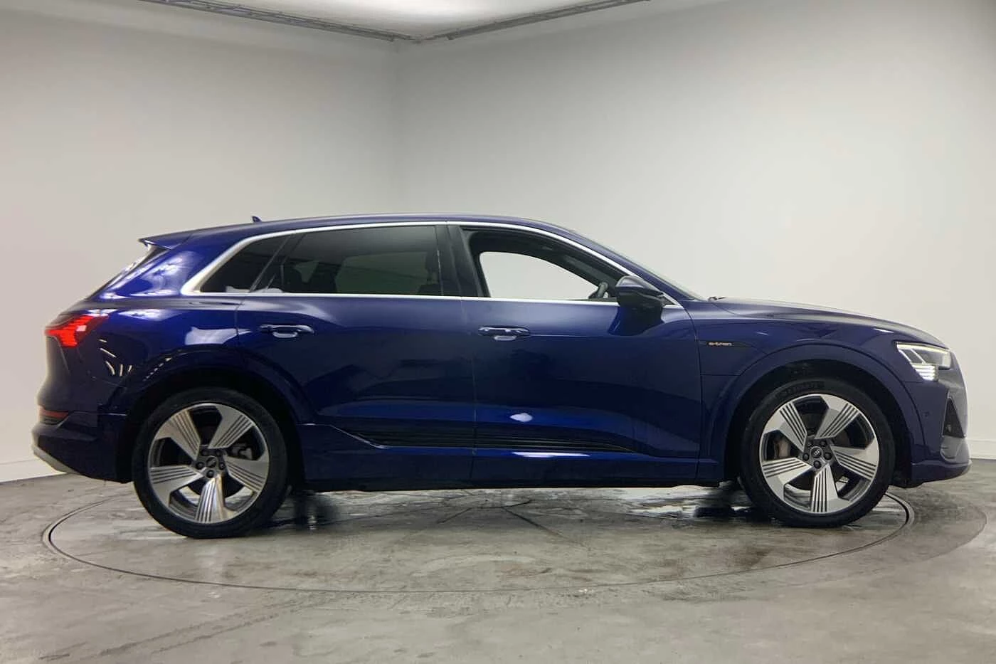 Audi-e-tron-image-3
