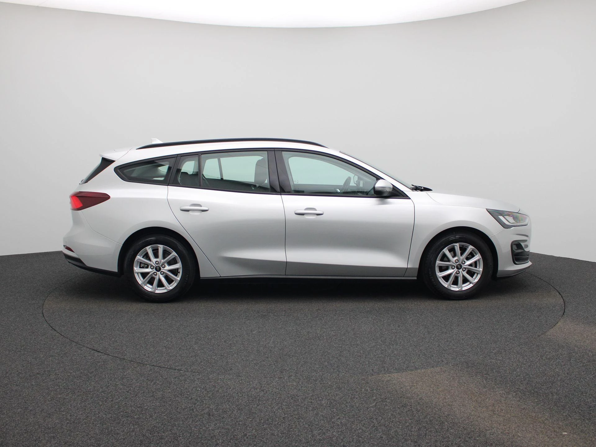 Ford Focus Wagon 1.0 EcoBoost Hybrid Connected