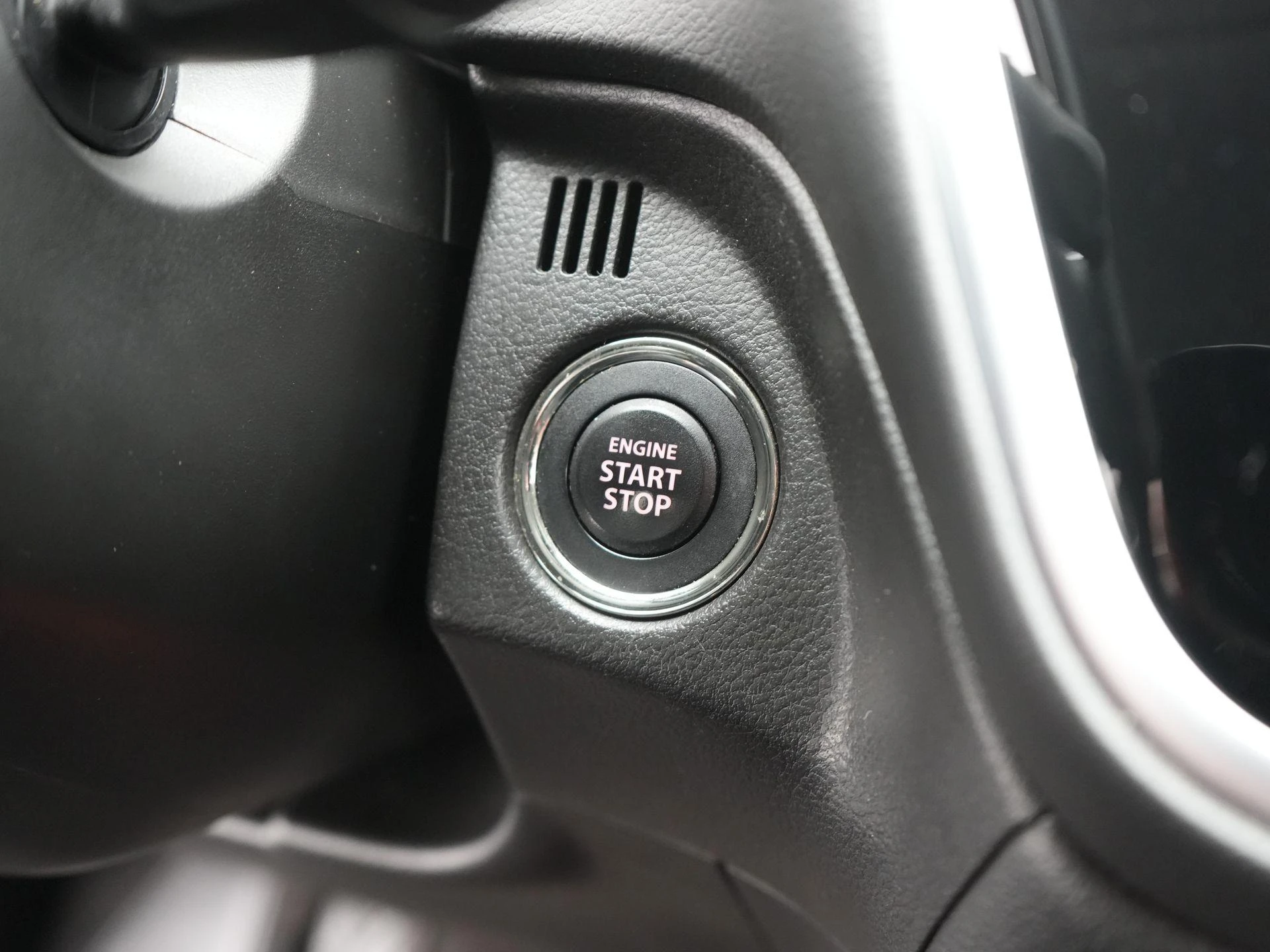 Suzuki-S-Cross-image-19