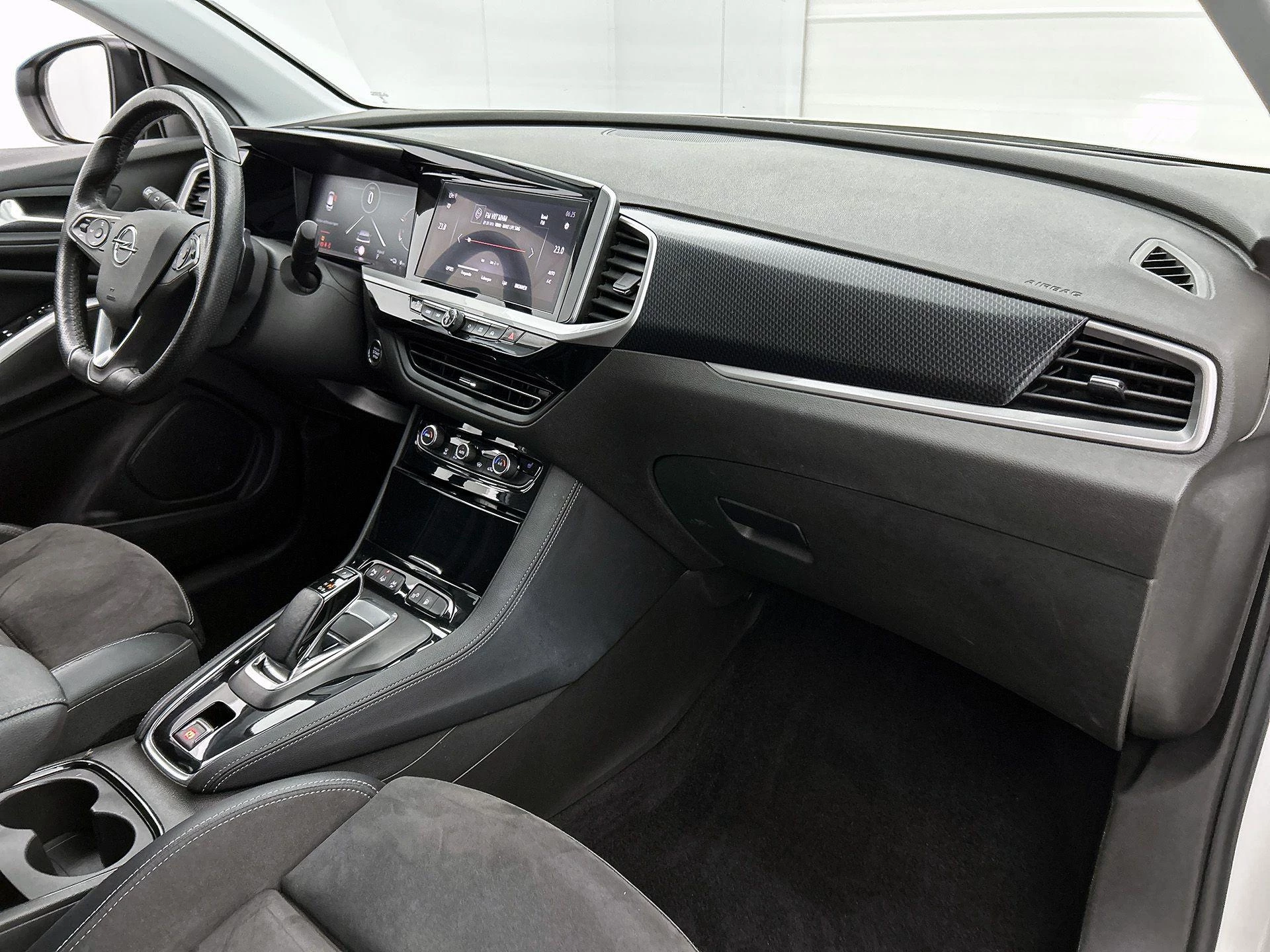 Opel-Grandland-image-21