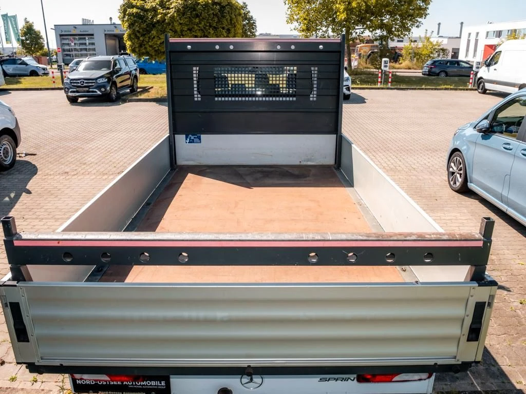 Mercedes-Benz-Sprinter 317-image-15