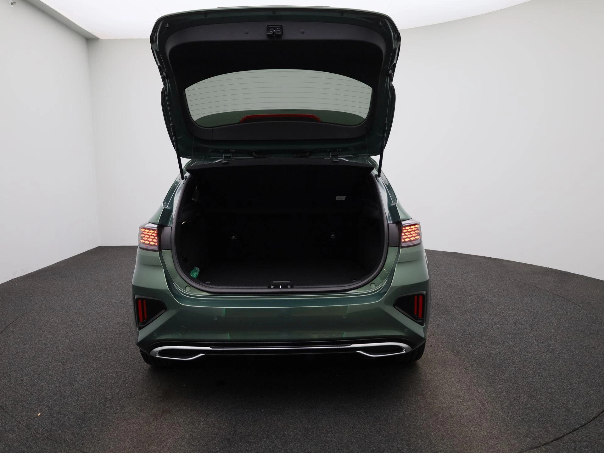 Kia Ceed - 11