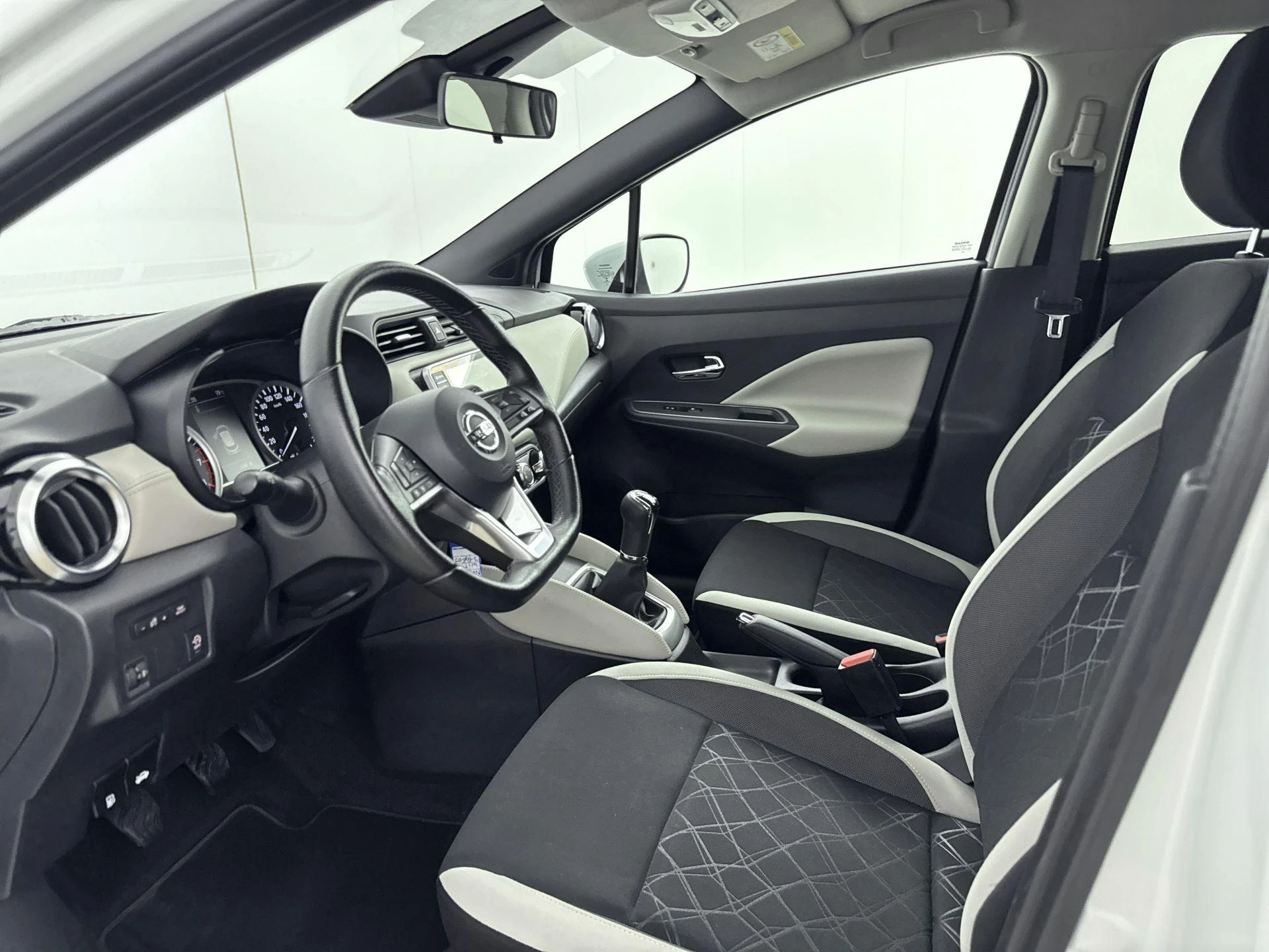 Nissan-Micra-image-7