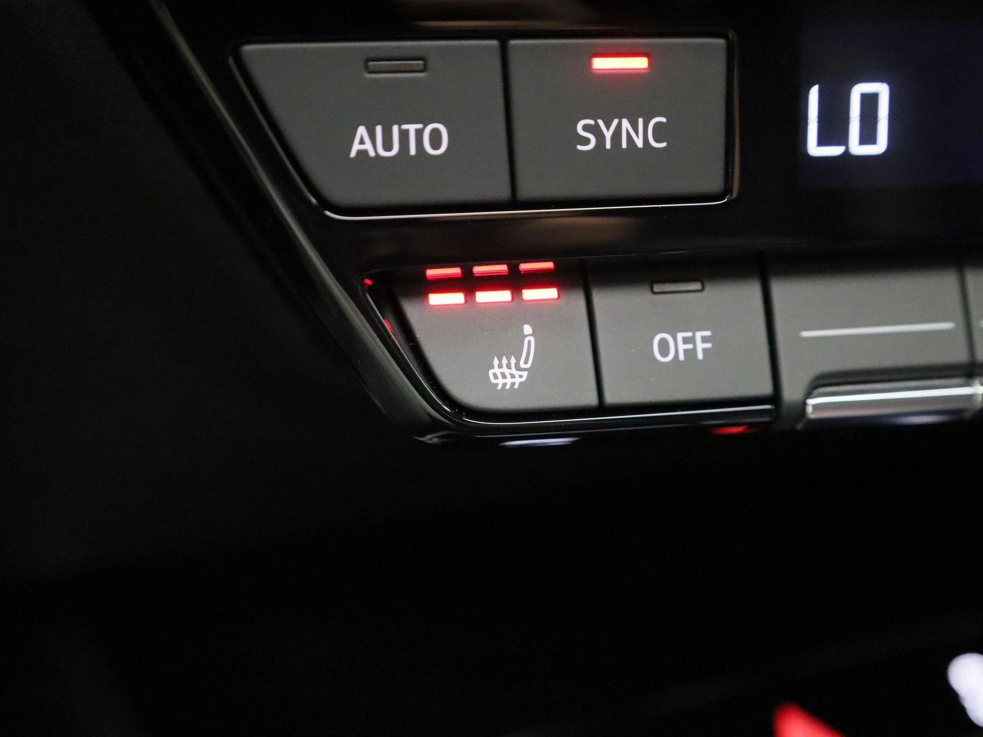 Audi-Q4 e-tron-image-27