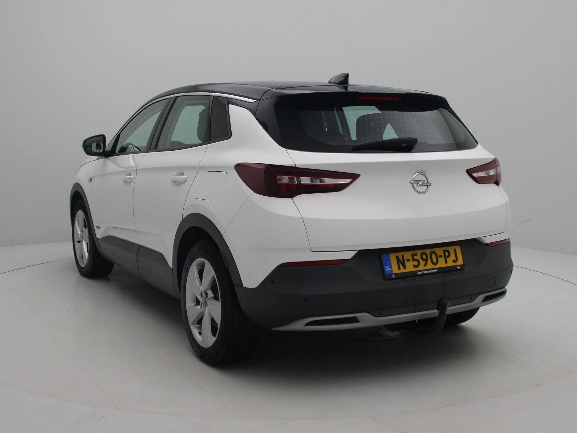 Opel-Grandland X-image-1