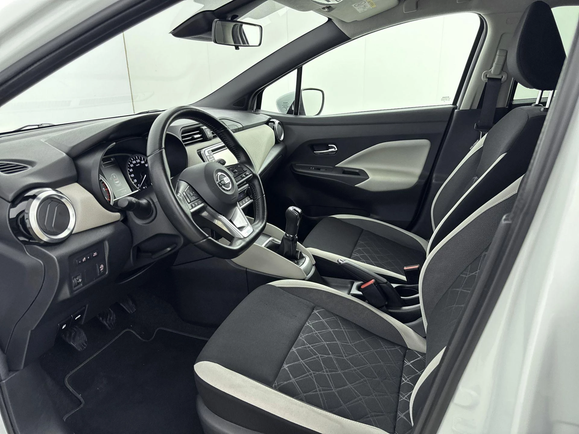 Nissan-Micra-image-10
