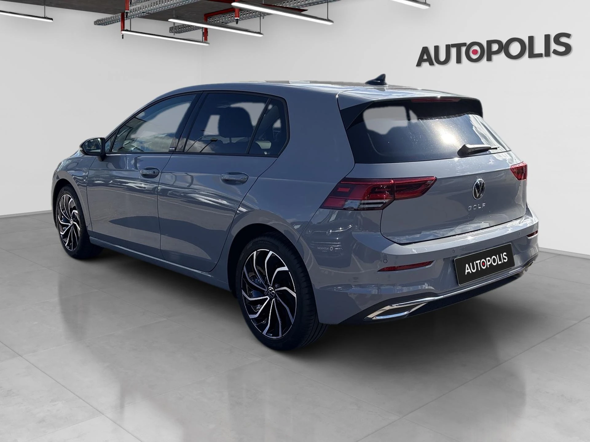 Volkswagen-Golf-image-8