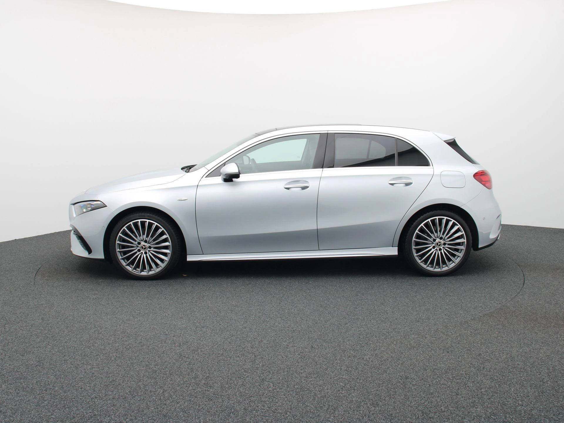 Mercedes-Benz-Classe A-image-3