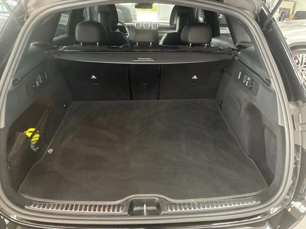 Mercedes-Benz-GLC 300 d-image-13