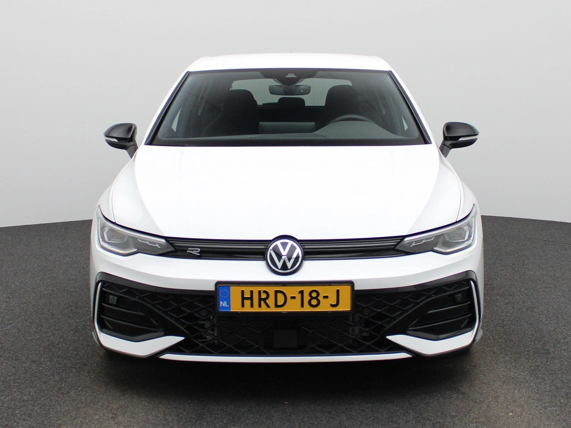Volkswagen-Golf-image-2