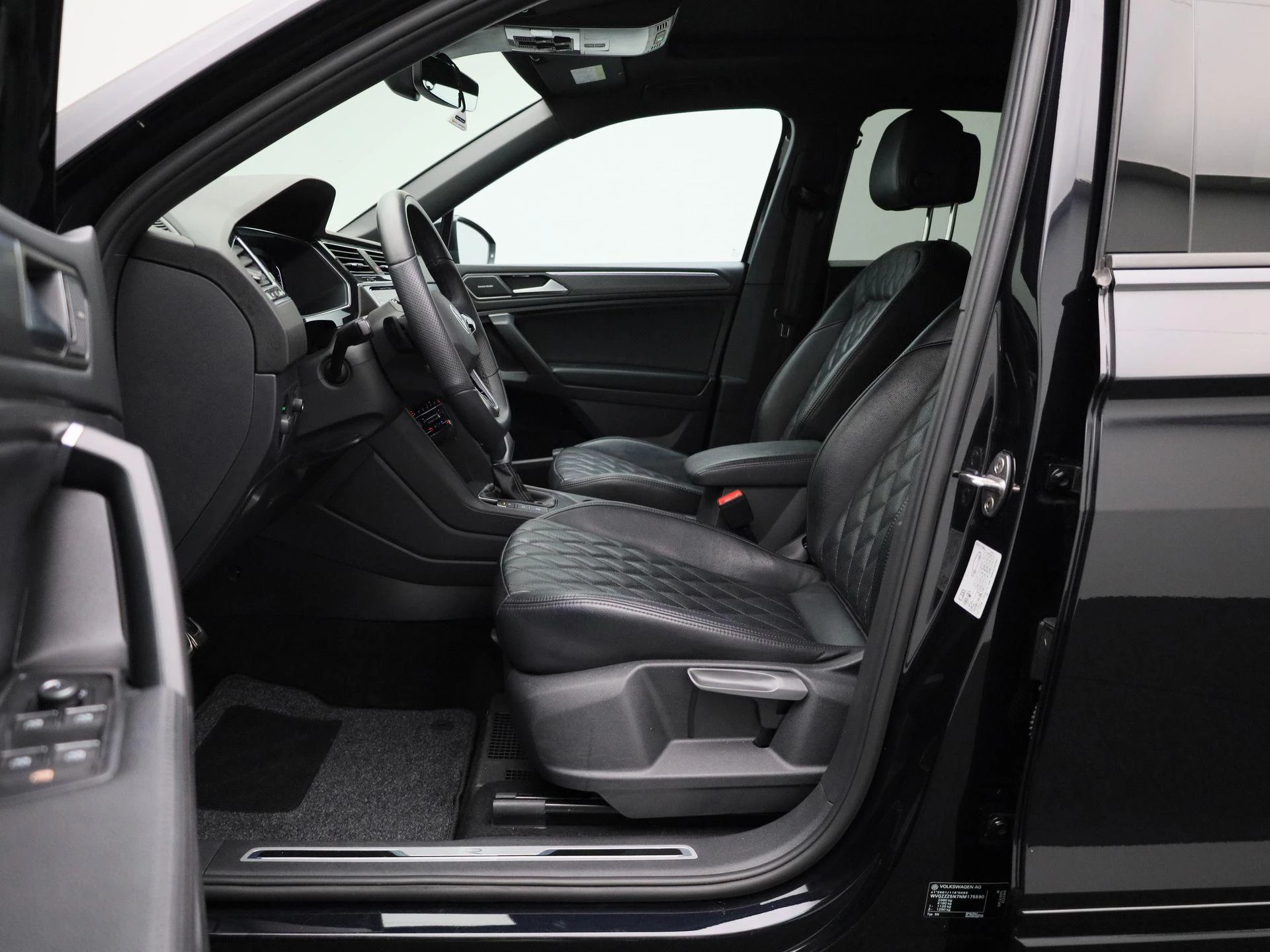 Volkswagen Tiguan Allspace 1.5 TSI R-Line Business+
