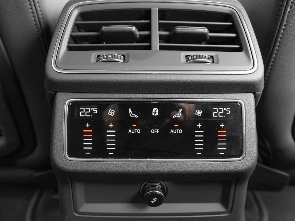 Audi S6 Avant 3.0 TDI Navi LED Kamera Optik schwarz+