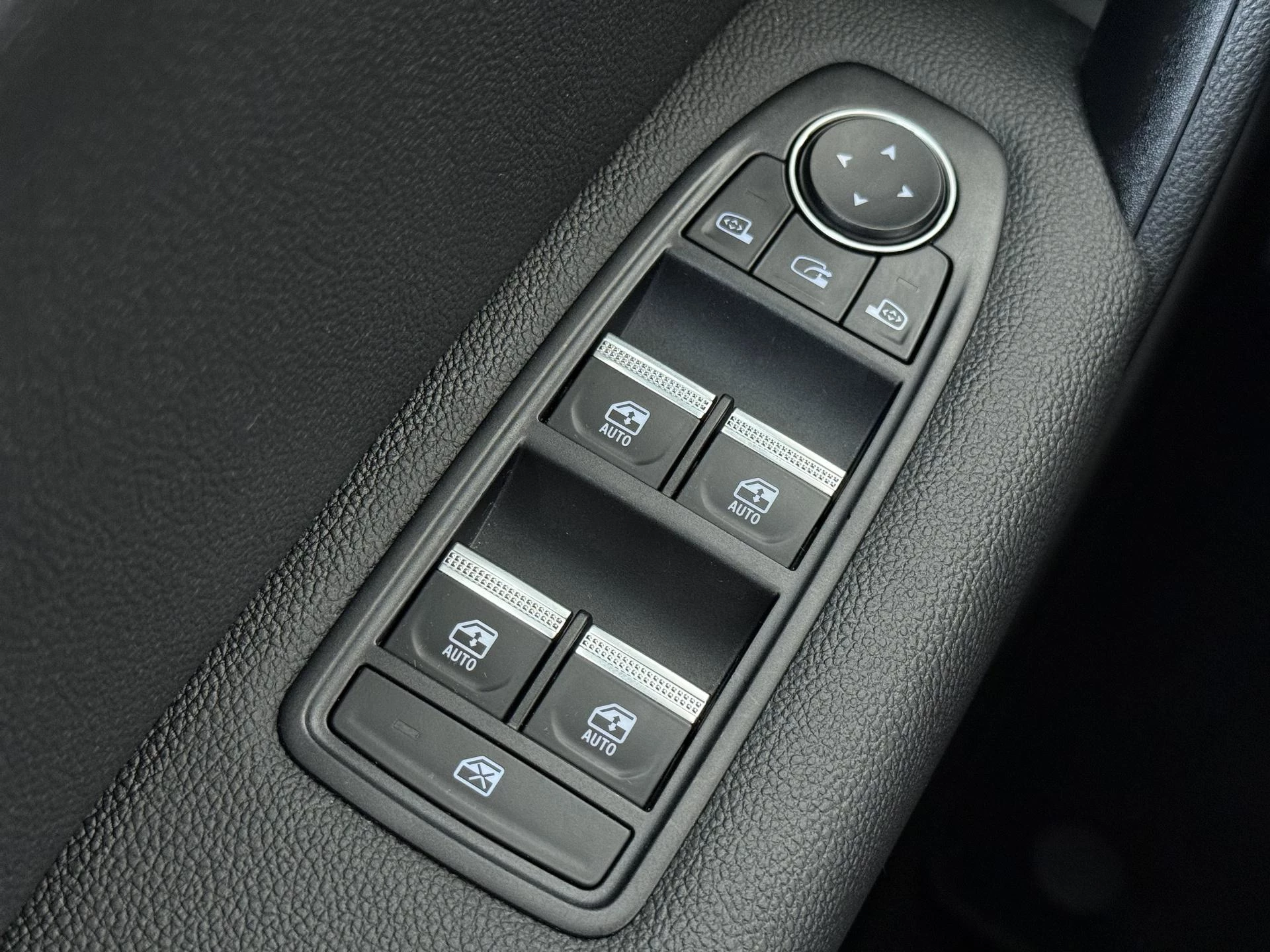 Renault-Captur-image-28