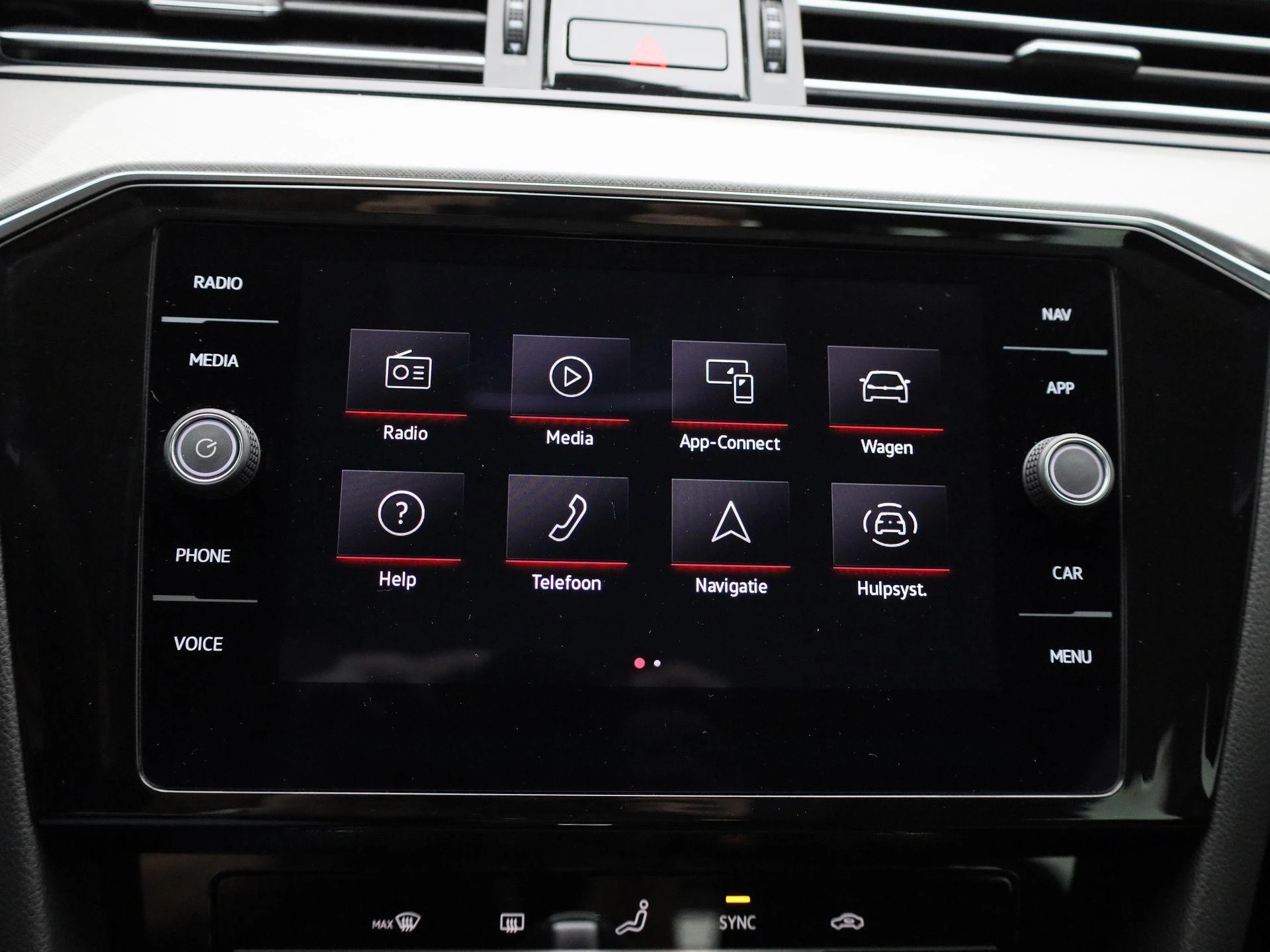 Volkswagen-Passat-image-15